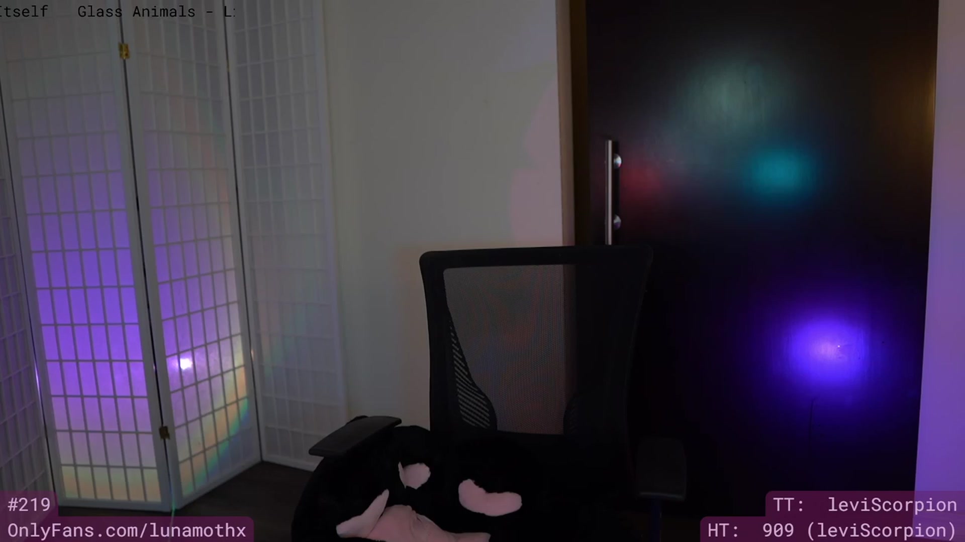 Gallery image thumbnail from Wizard's myfreecams stream on, 03/23/2023, 06:59 image 16 of 20