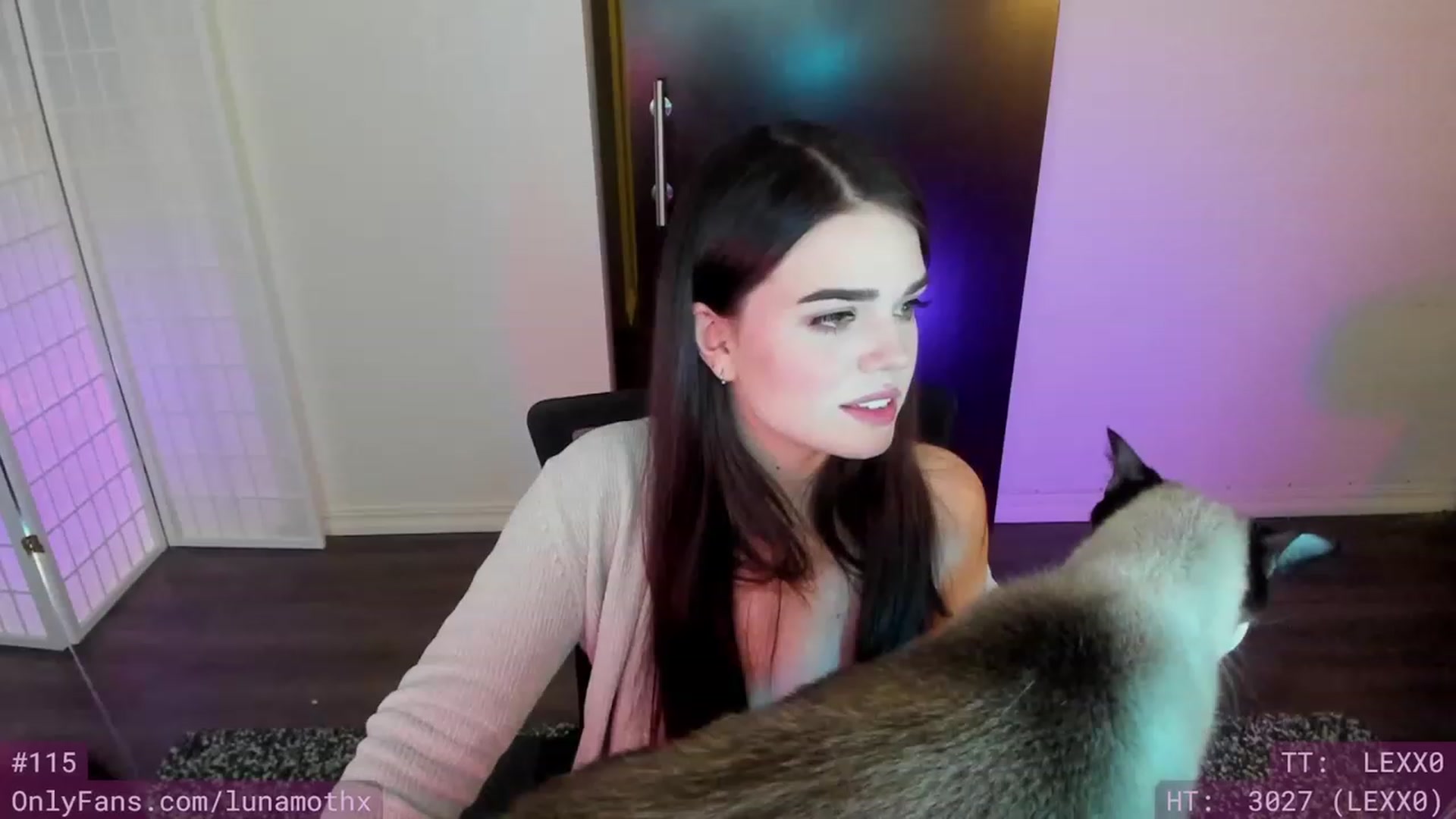 Gallery image thumbnail from Wizard's myfreecams stream on, 03/28/2023, 08:17 image 3 of 20