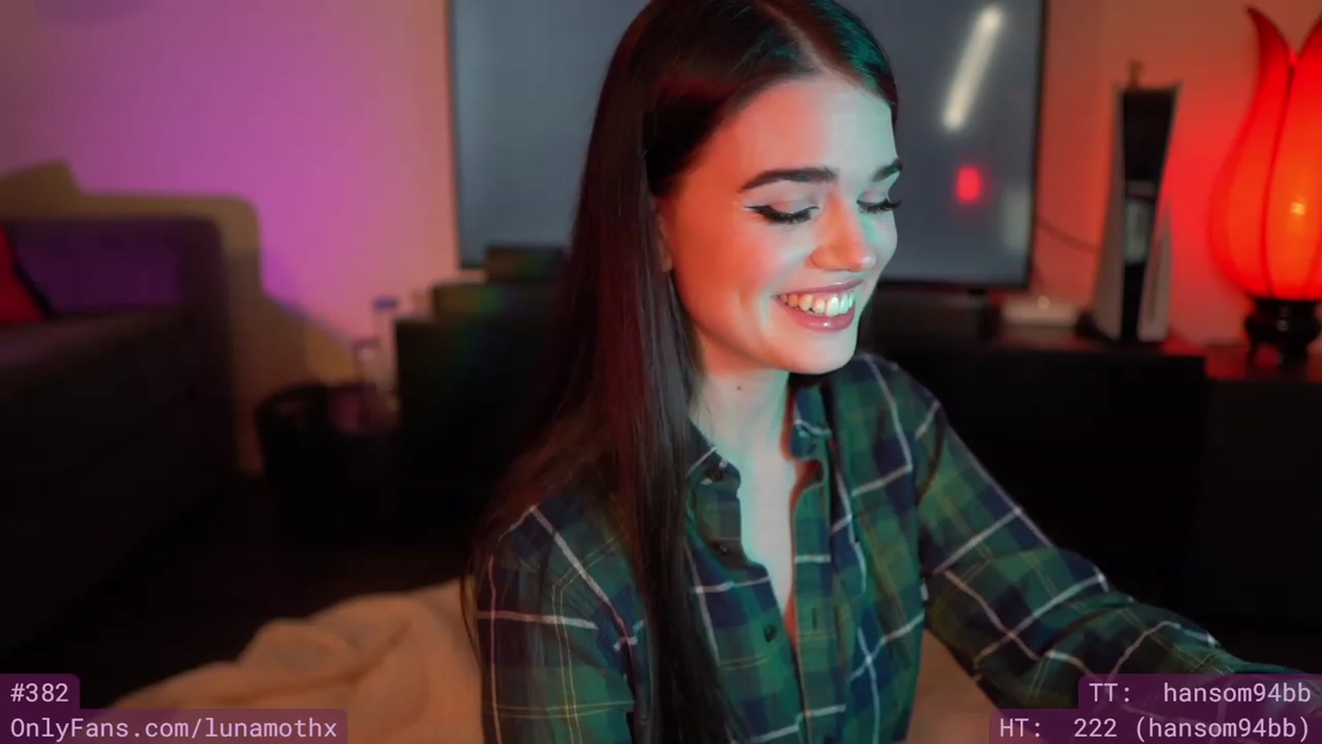 Gallery image thumbnail from Wizard's myfreecams stream on, 04/12/2023, 07:10 image 2 of 20