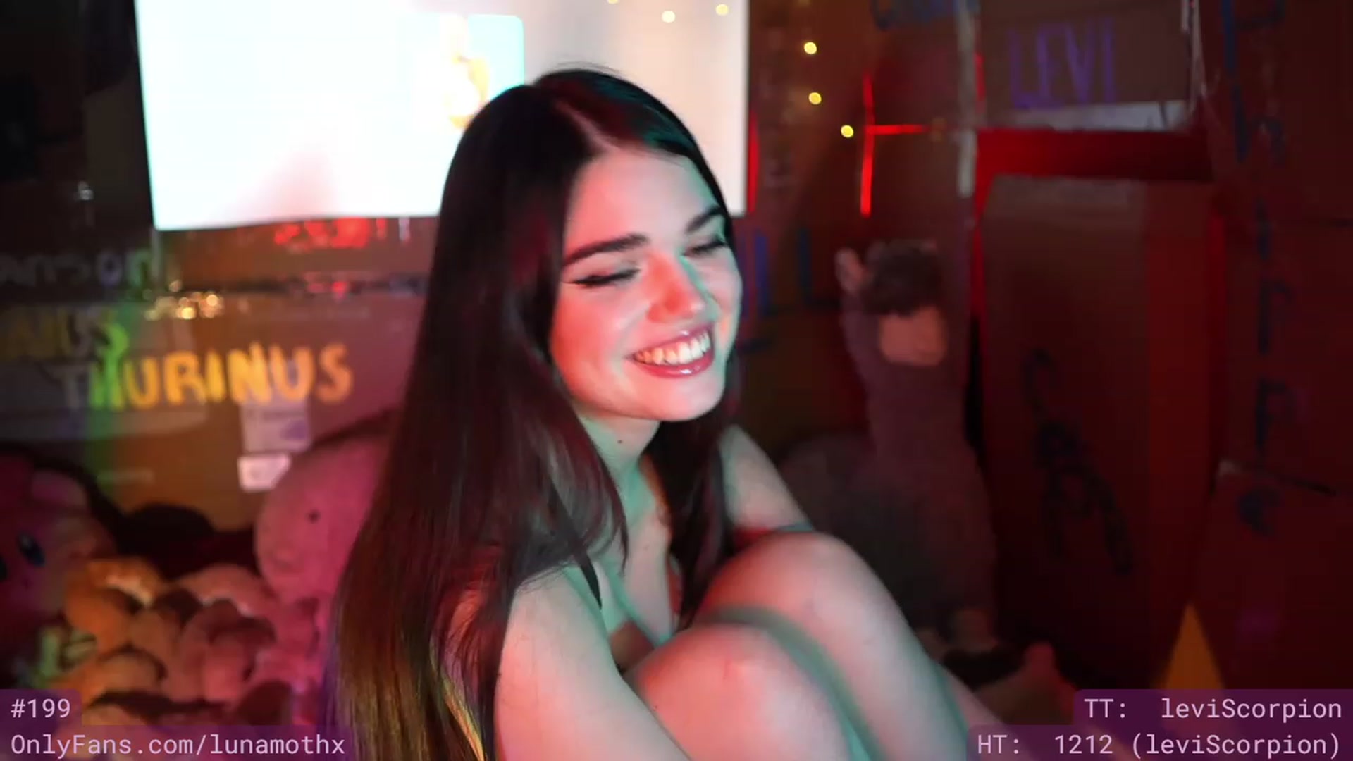 Gallery image thumbnail from Wizard's myfreecams stream on, 04/15/2023, 12:11 image 11 of 20