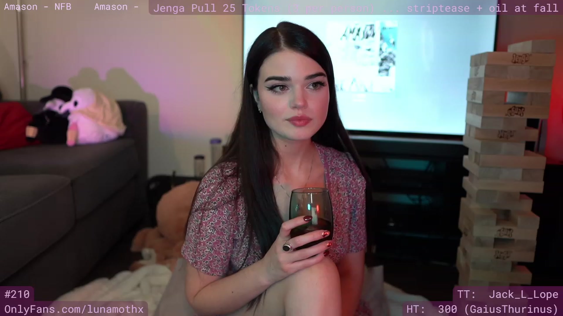 Gallery image thumbnail from Wizard's myfreecams stream on, 04/28/2023, 07:11 image 16 of 20