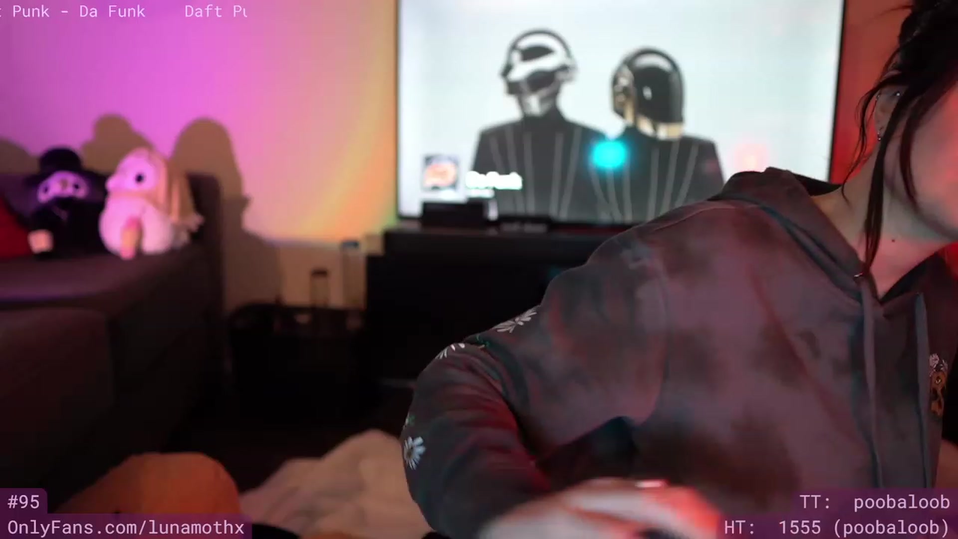 Gallery image thumbnail from Wizard's myfreecams stream on, 05/01/2023, 08:15 image 14 of 20