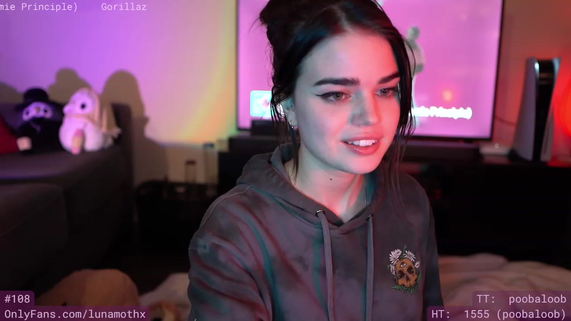 Gallery image thumbnail from Wizard's myfreecams stream on, 05/01/2023, 08:15 image 18 of 20