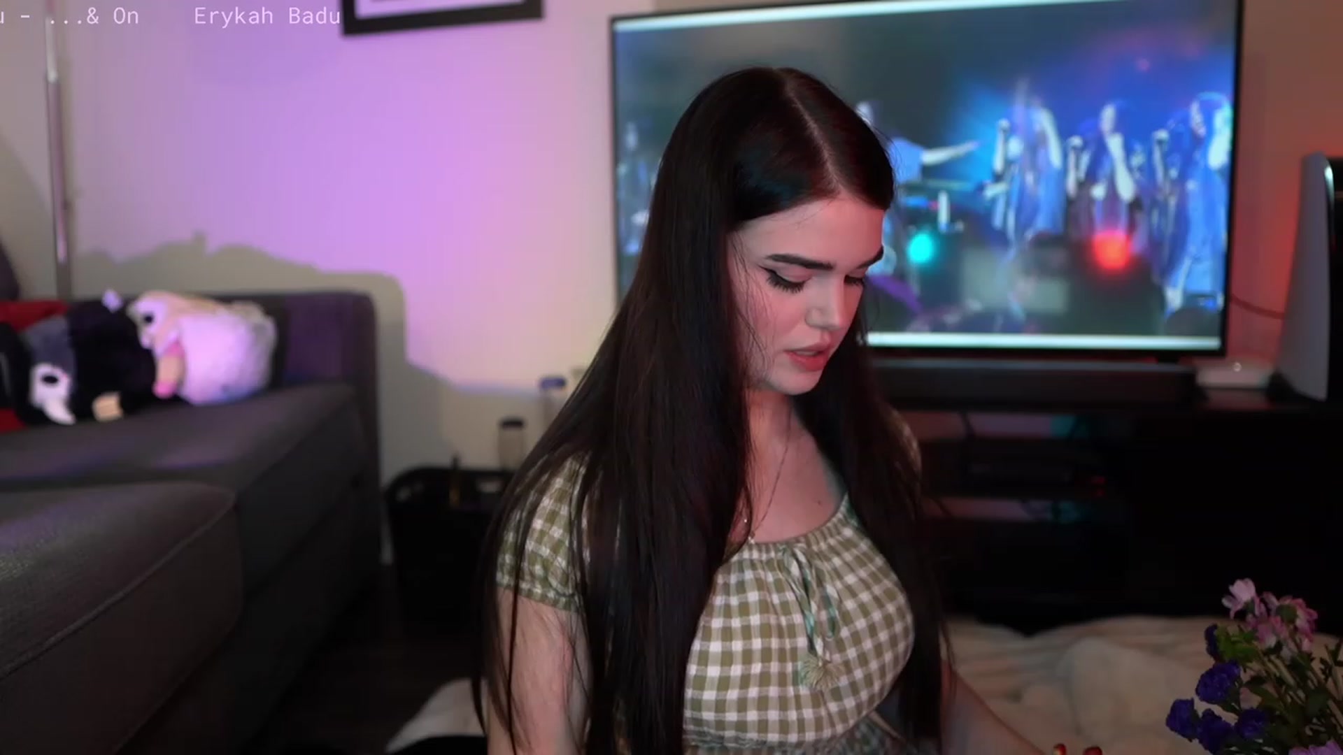 Gallery image thumbnail from Wizard's myfreecams stream on, 05/03/2023, 07:45 image 14 of 20