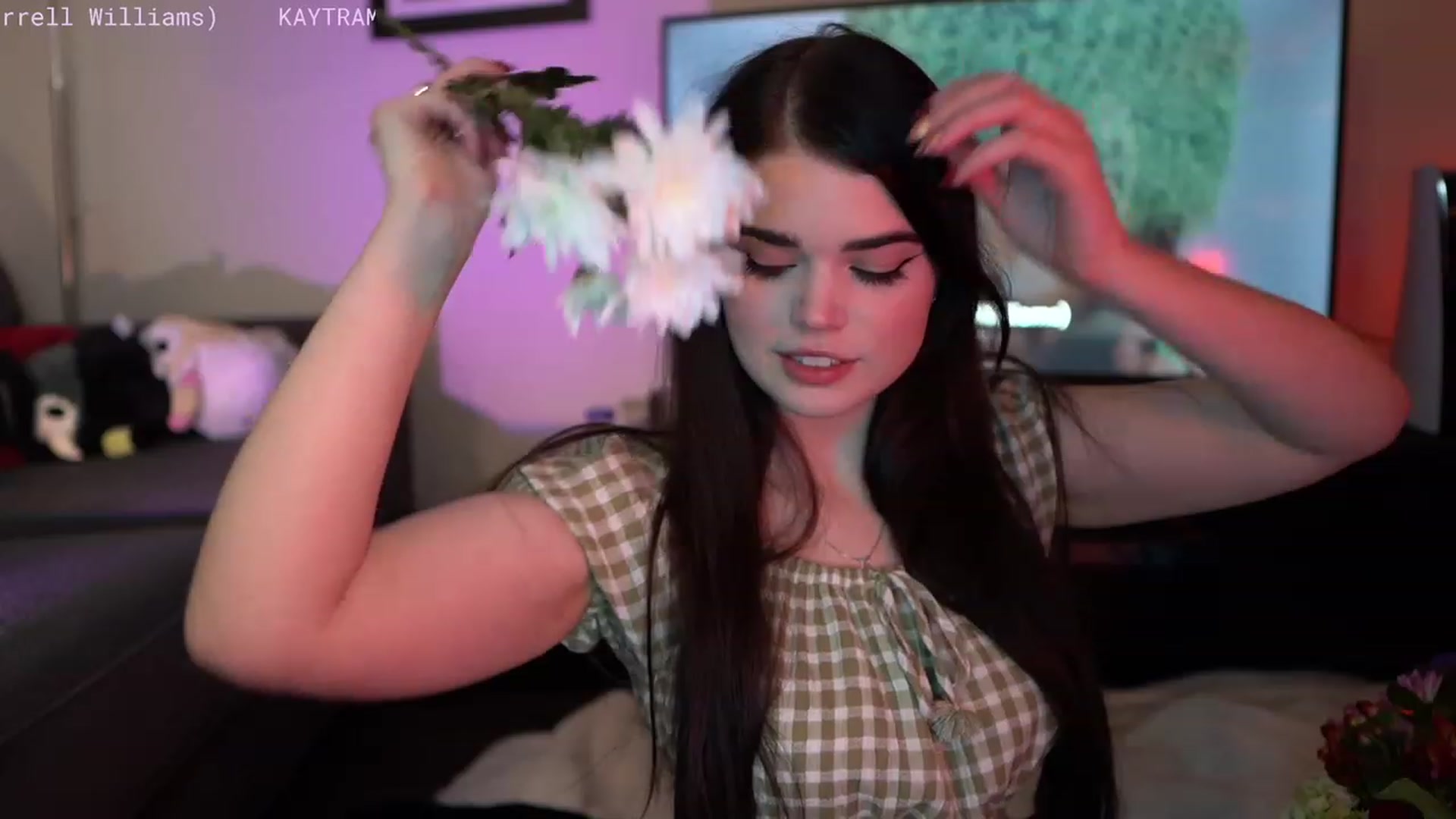 Gallery image thumbnail from Wizard's myfreecams stream on, 05/03/2023, 07:45 image 3 of 20