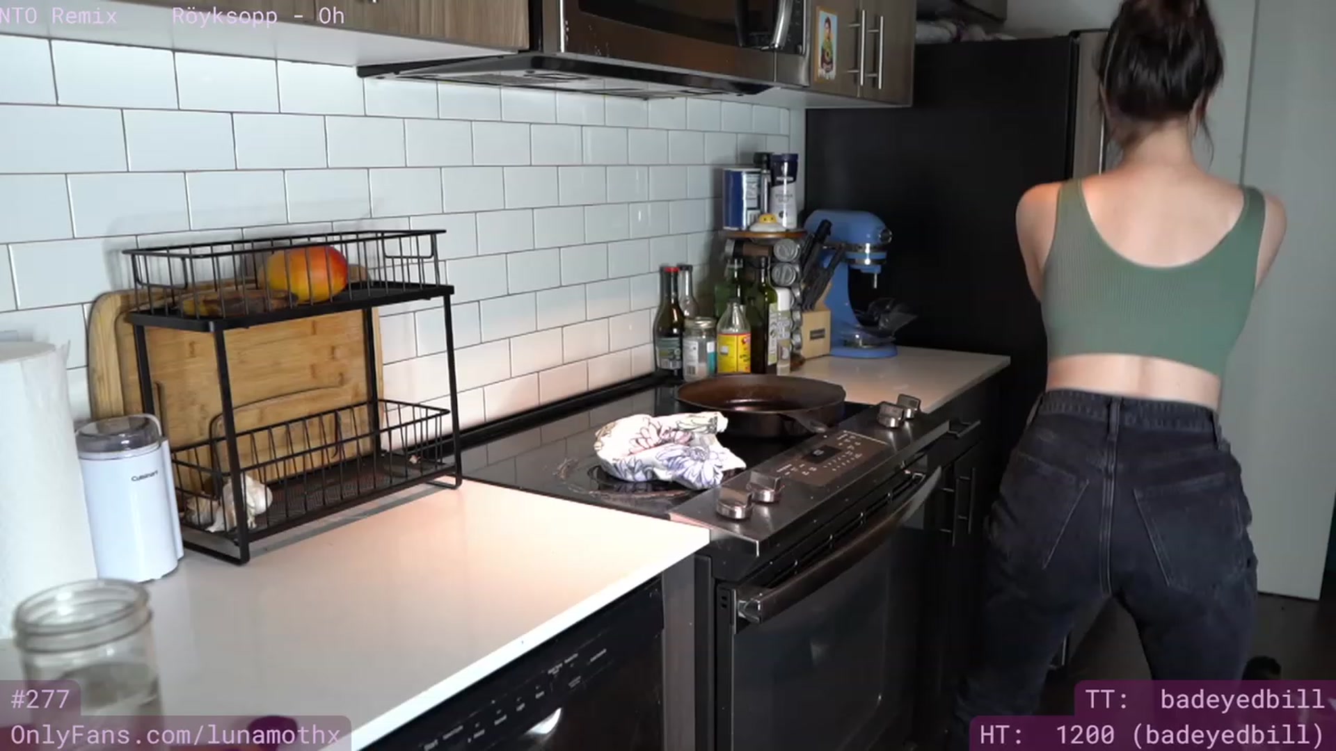 Gallery image thumbnail from Wizard's myfreecams stream on, 05/10/2023, 09:11 image 17 of 20