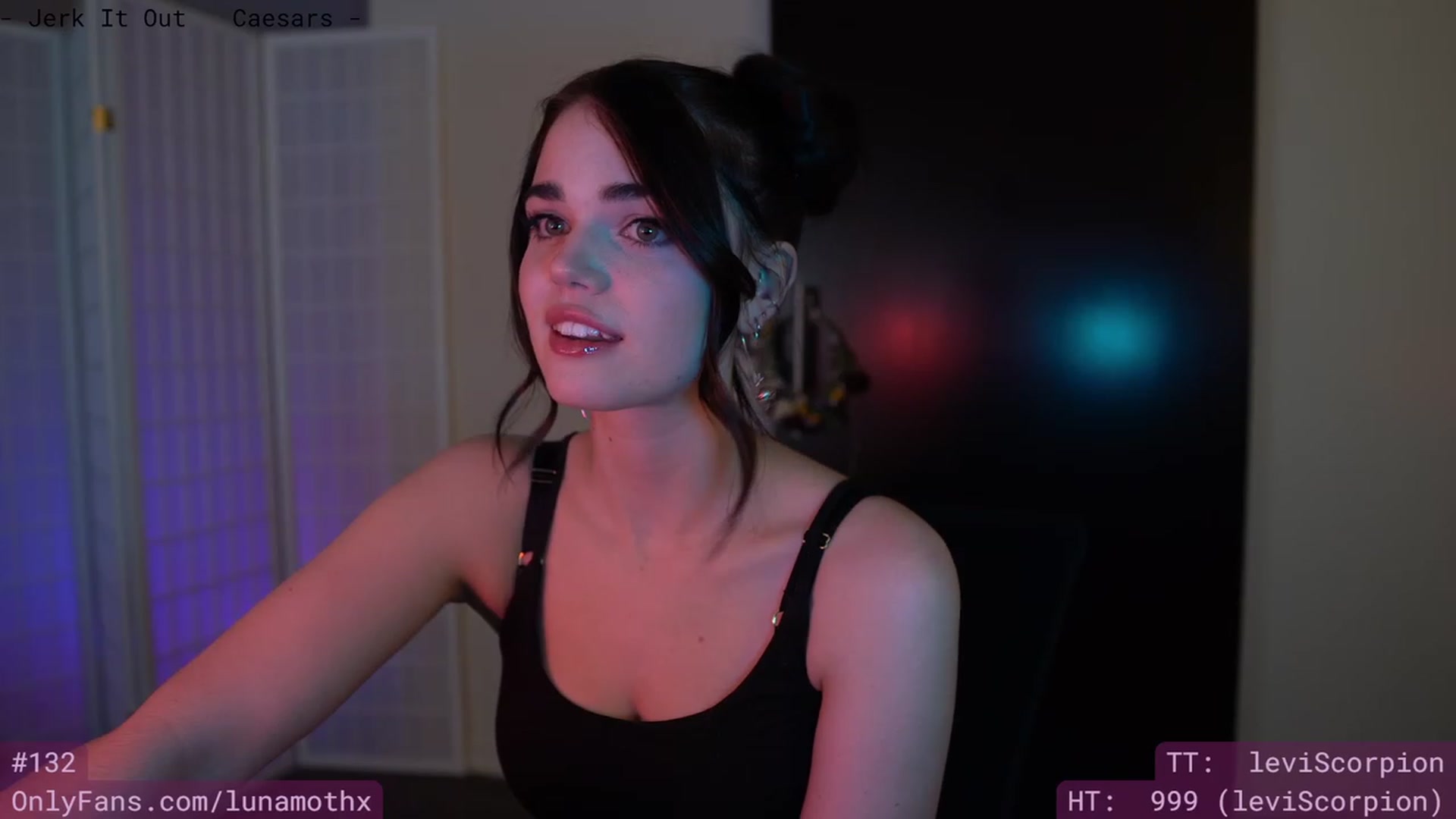 Gallery image thumbnail from Wizard's myfreecams stream on, 05/20/2023, 10:01 image 15 of 20