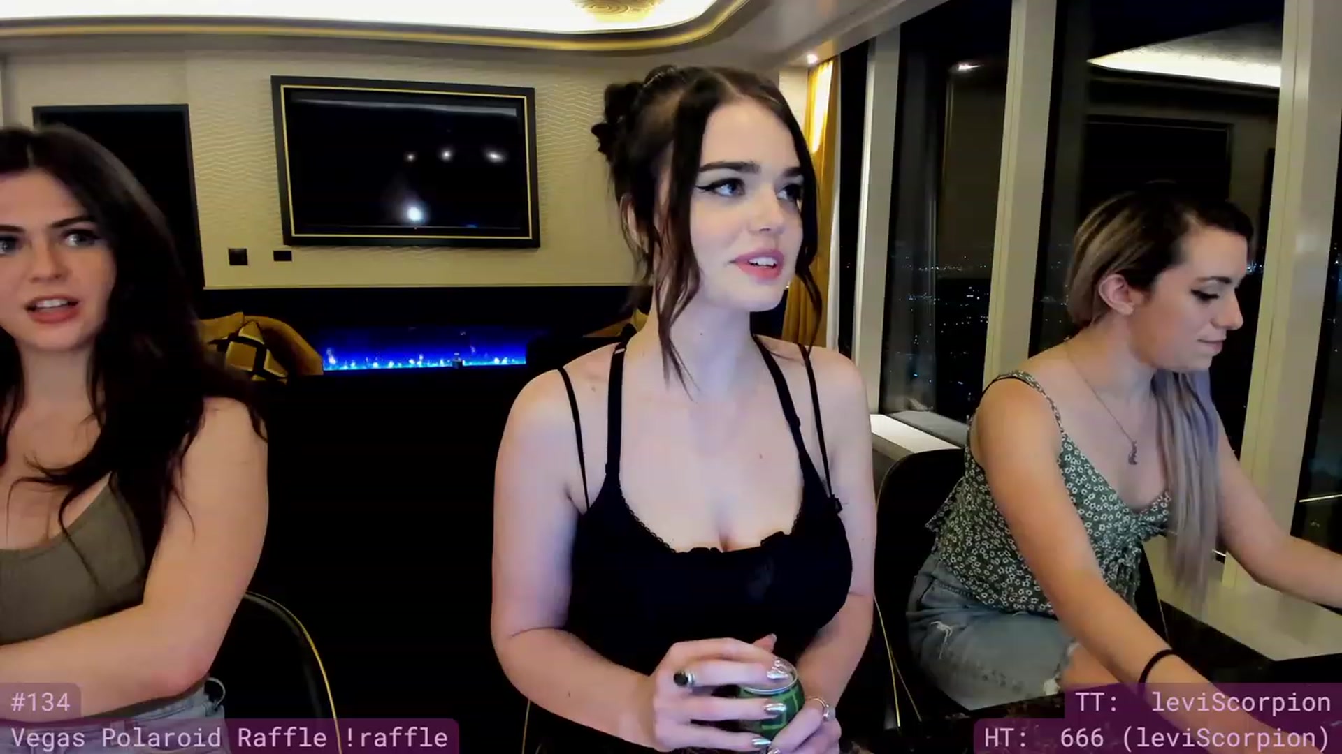 Gallery image thumbnail from Wizard's myfreecams stream on, 05/22/2023, 08:45 image 5 of 20