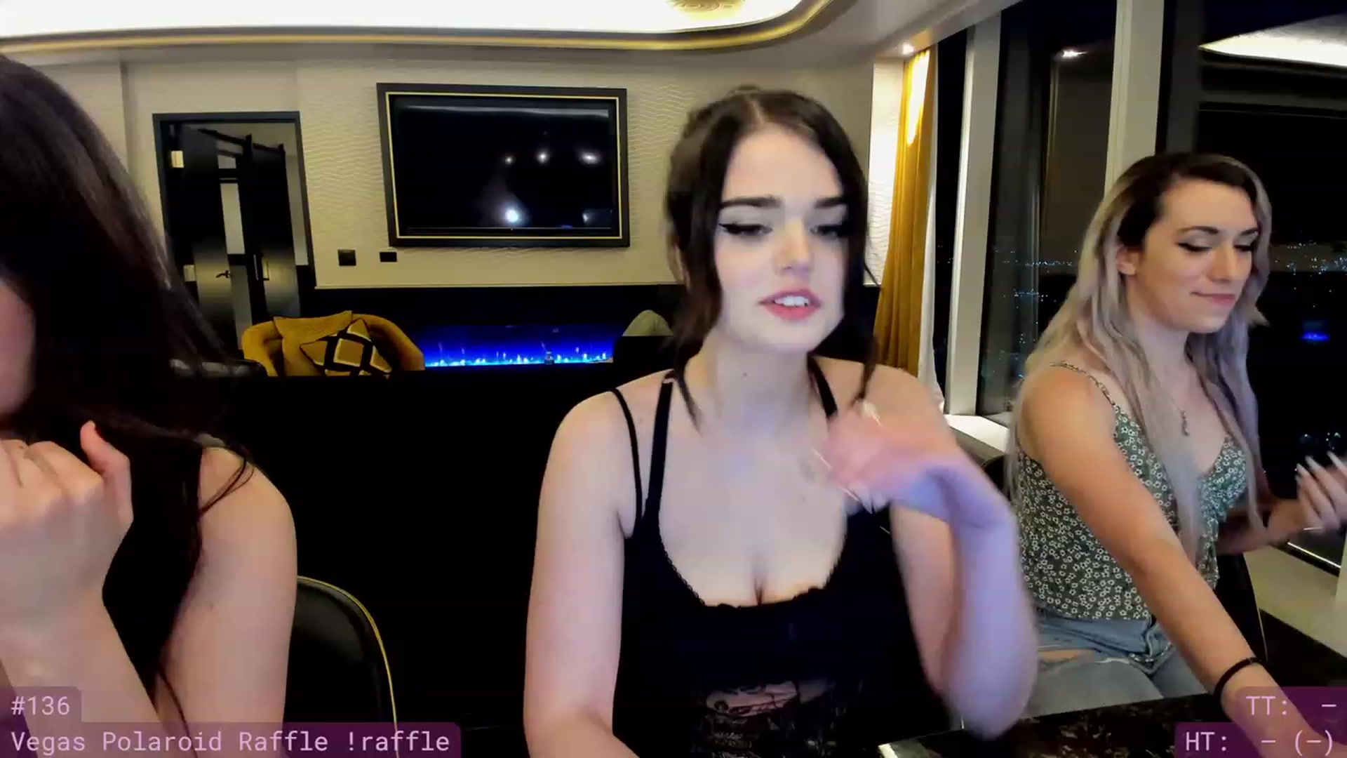 Gallery image thumbnail from Wizard's myfreecams stream on, 05/22/2023, 08:45 image 1 of 20