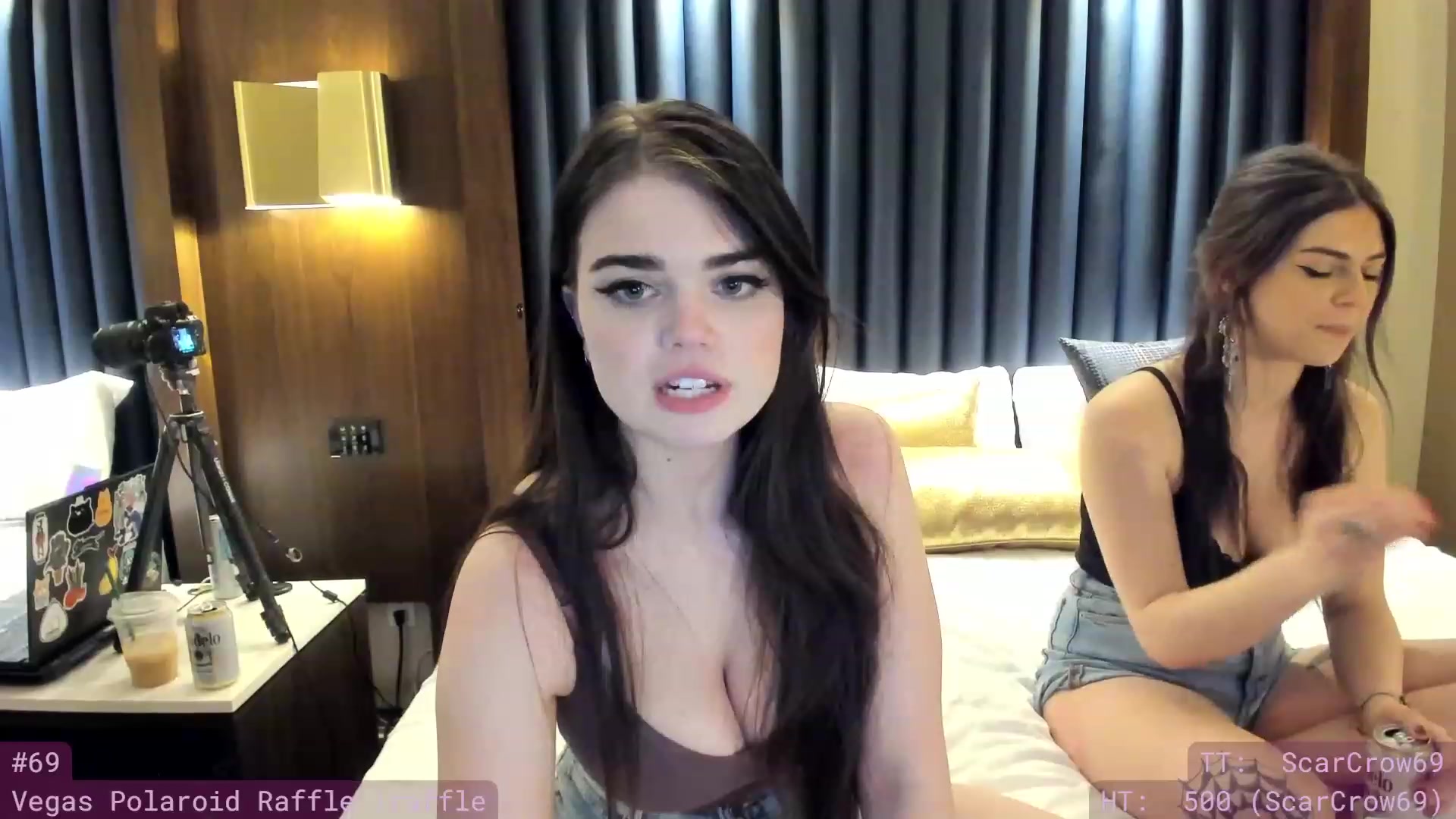 Gallery image thumbnail from Wizard's myfreecams stream on, 05/26/2023, 04:50 image 5 of 20