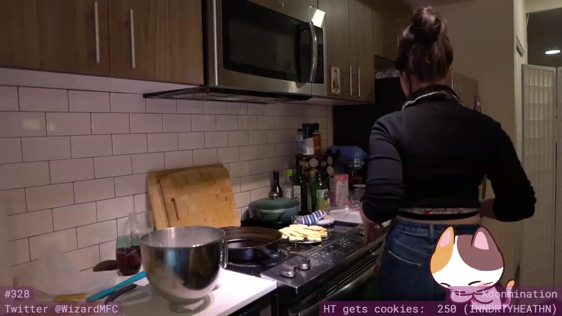 Gallery image thumbnail from Wizard's myfreecams stream on, 12/22/2023, 07:29 image 7 of 20