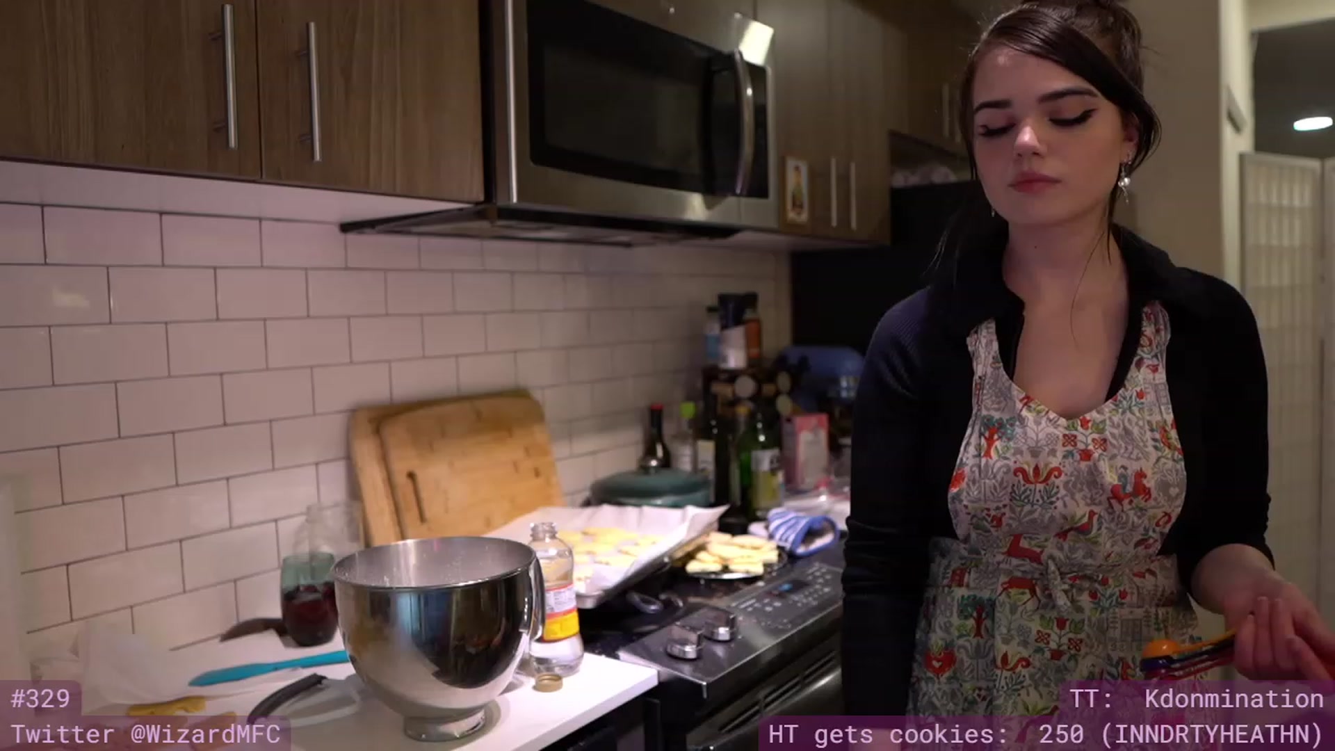 Gallery image thumbnail from Wizard's myfreecams stream on, 12/22/2023, 07:29 image 14 of 20