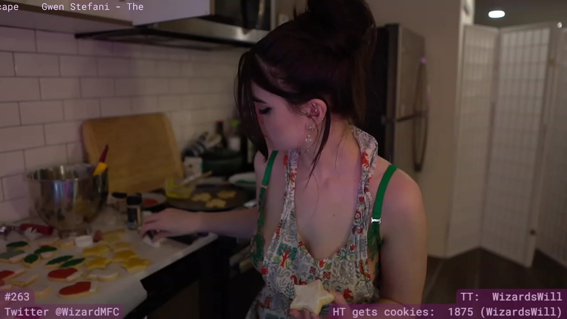 Gallery image thumbnail from Wizard's myfreecams stream on, 12/22/2023, 13:29 image 10 of 20