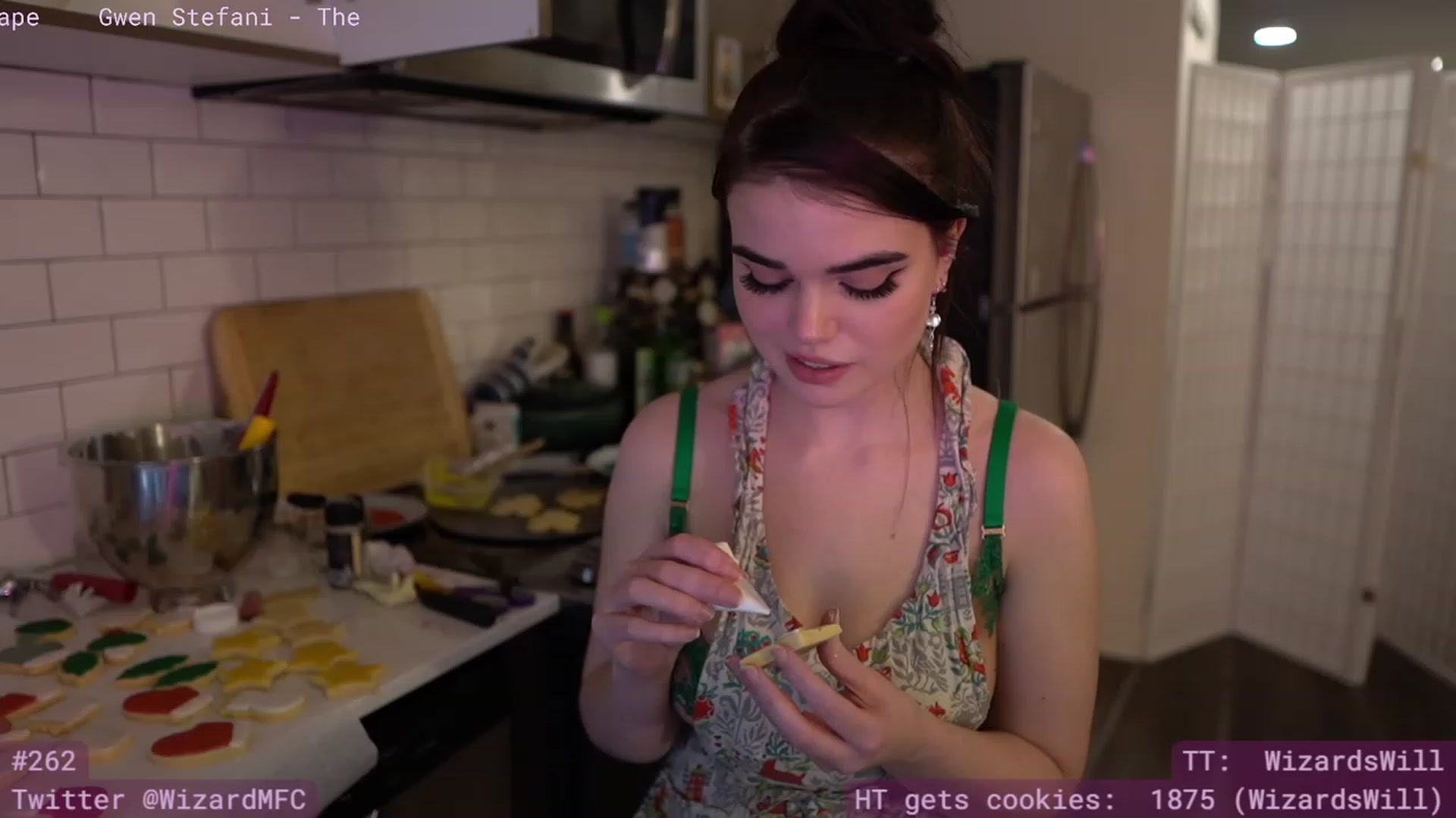 Gallery image thumbnail from Wizard's myfreecams stream on, 12/22/2023, 13:29 image 9 of 20