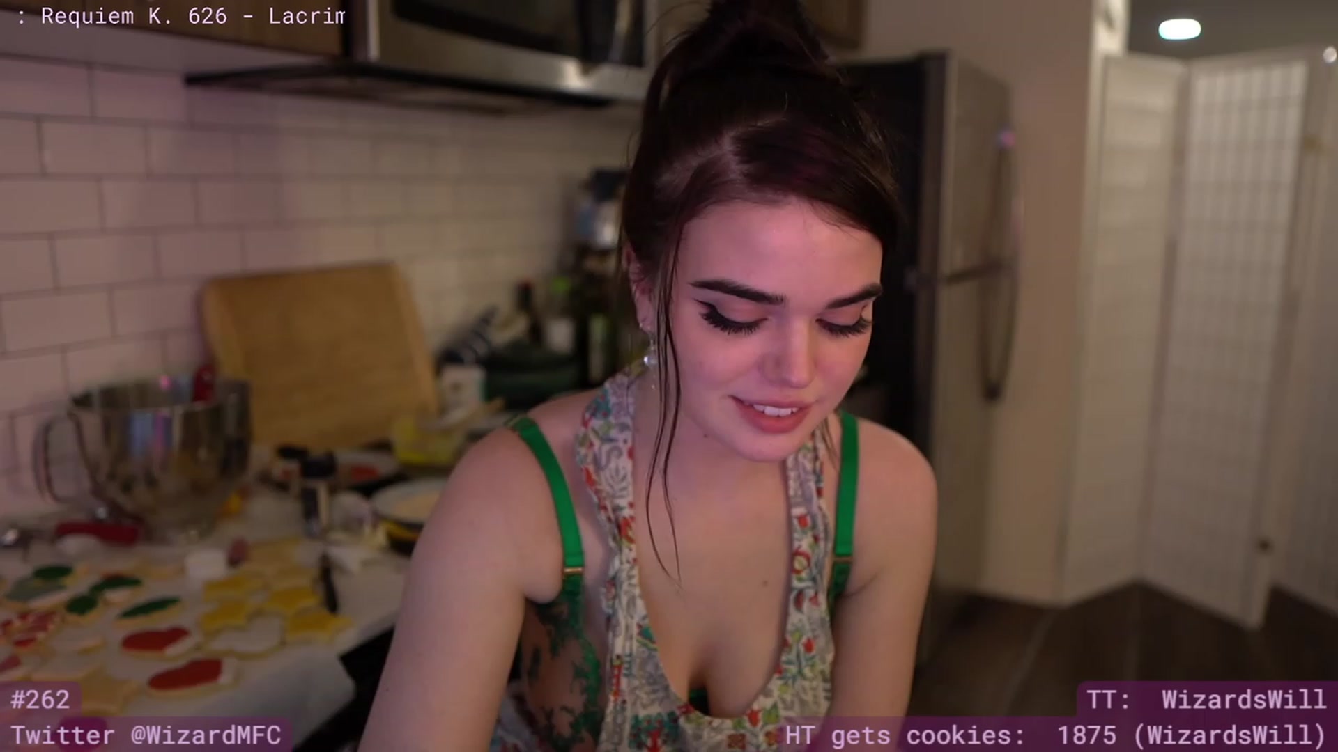 Gallery image thumbnail from Wizard's myfreecams stream on, 12/22/2023, 13:54 image 6 of 20