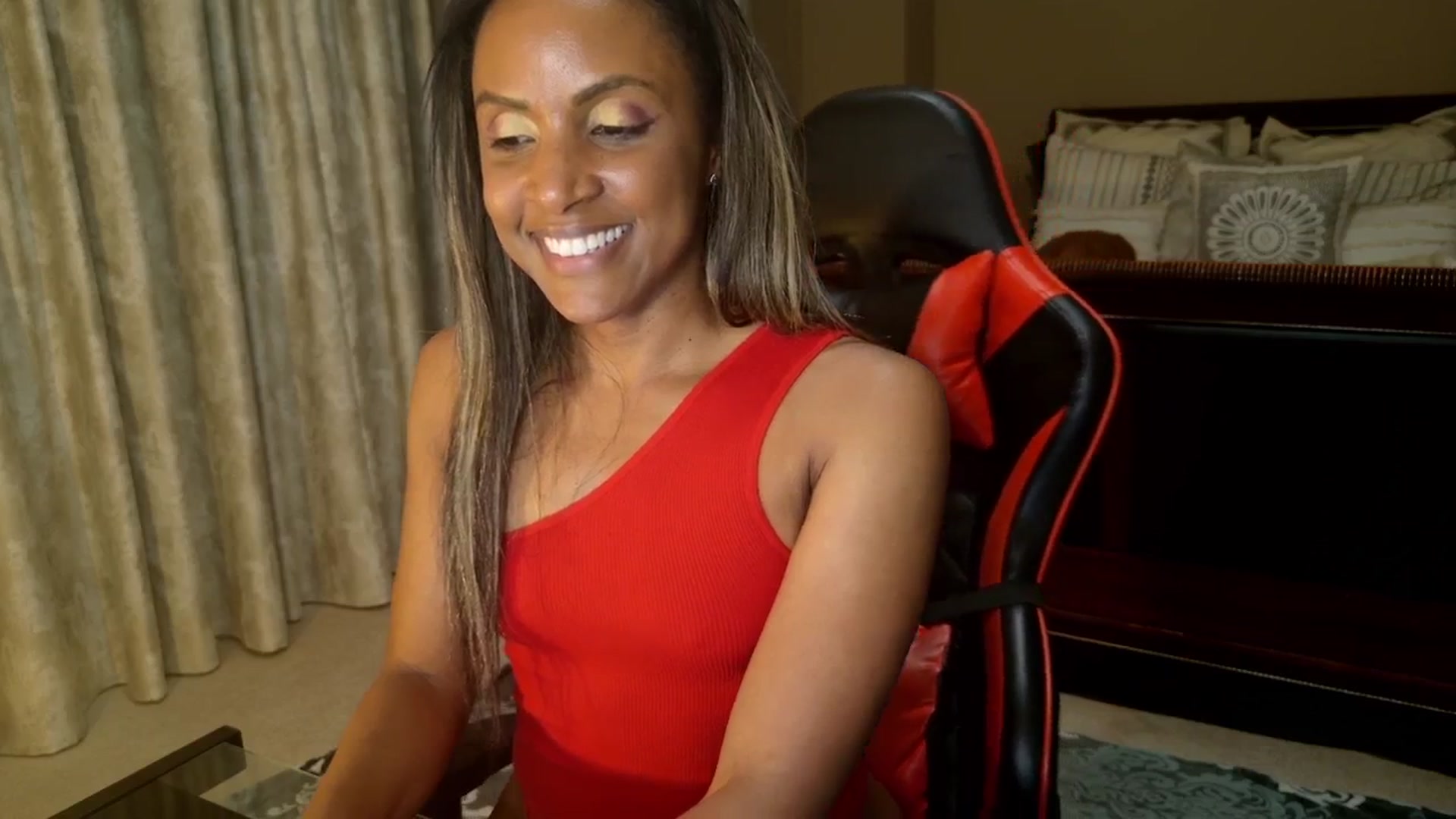 Gallery image thumbnail from WnW10yrCamin's myfreecams stream on, 11/03/2025, 04:36 image 17 of 20
