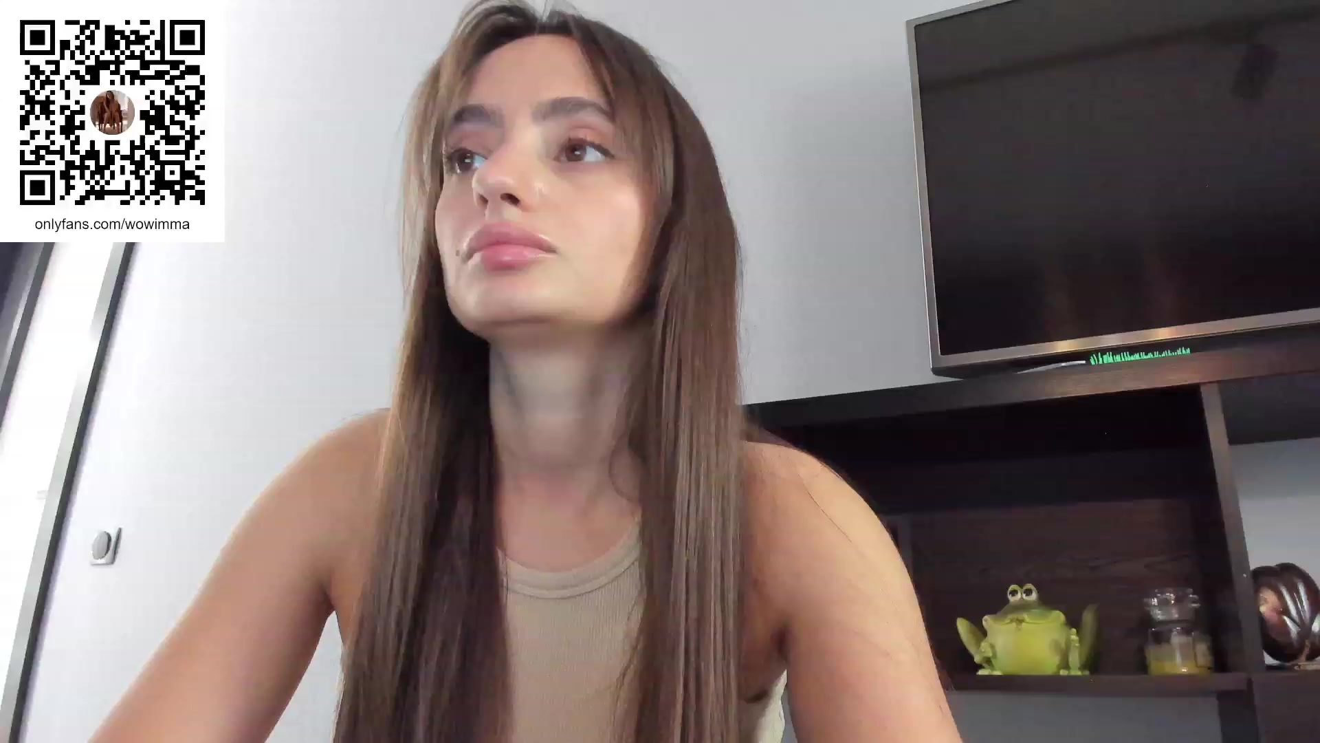 Gallery image thumbnail from WoWImmA's myfreecams stream on, 09/29/2023, 10:06 image 7 of 20
