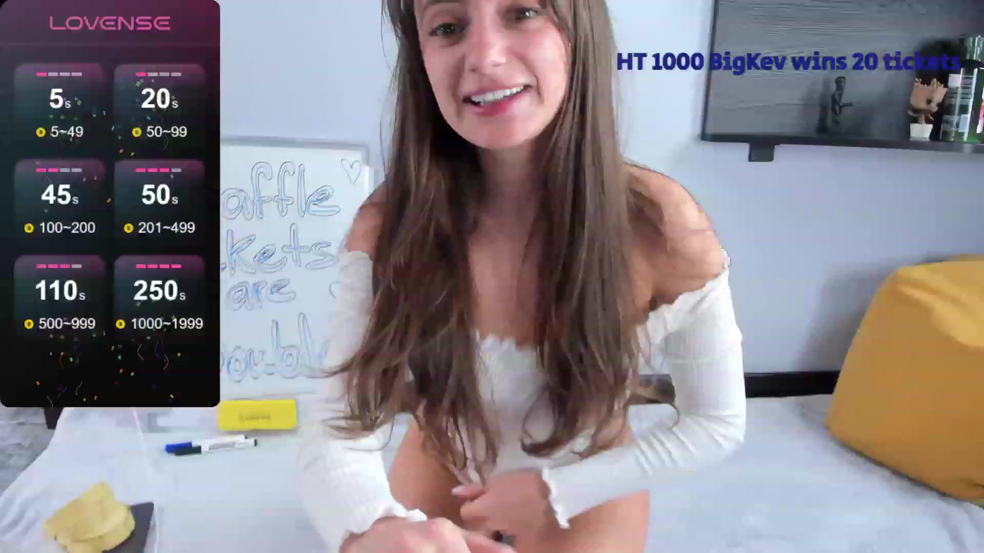Gallery image thumbnail from WoWImmA's myfreecams stream on, 02/25/2024, 15:43 image 17 of 20