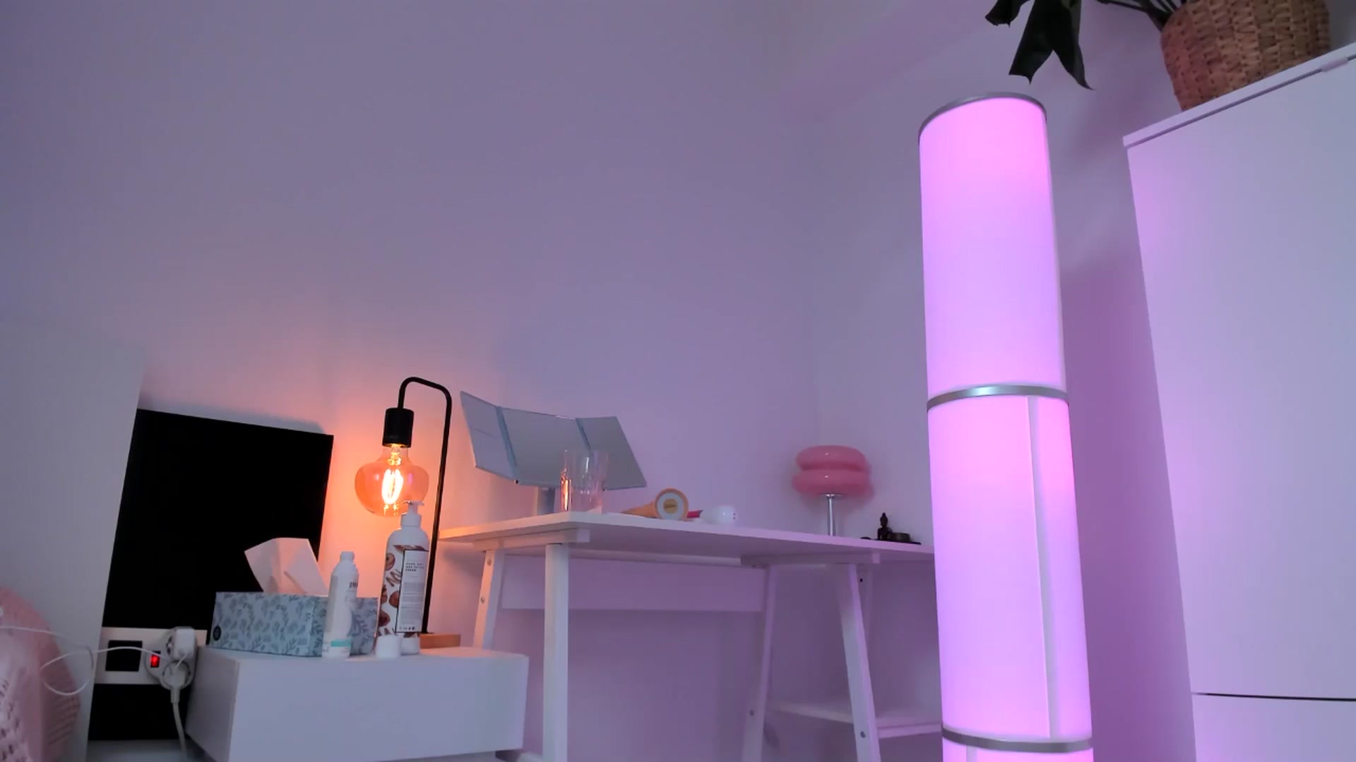 Gallery image thumbnail from WoWImmA's myfreecams stream on, 01/10/2025, 15:37 image 16 of 20