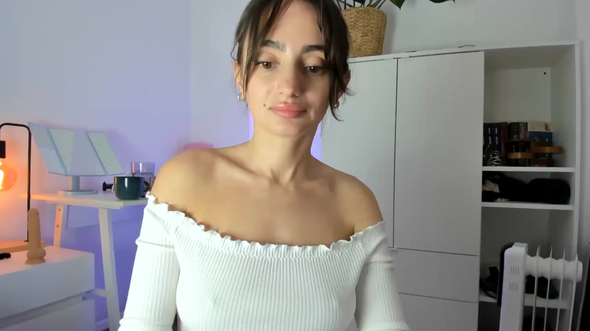 Gallery image thumbnail from WoWImmA's myfreecams stream on, 01/16/2025, 19:32 image 1 of 20