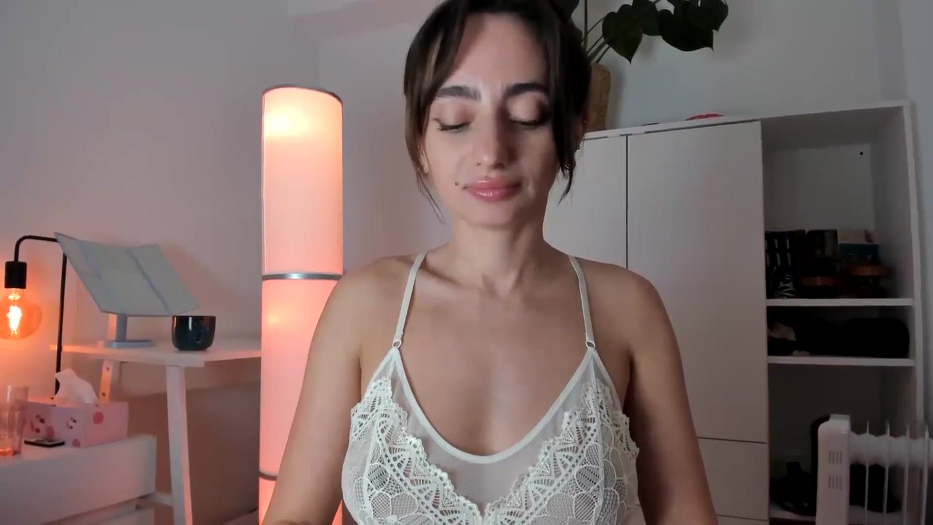 Gallery image thumbnail from WoWImmA's myfreecams stream on, 01/19/2025, 17:57 image 4 of 20