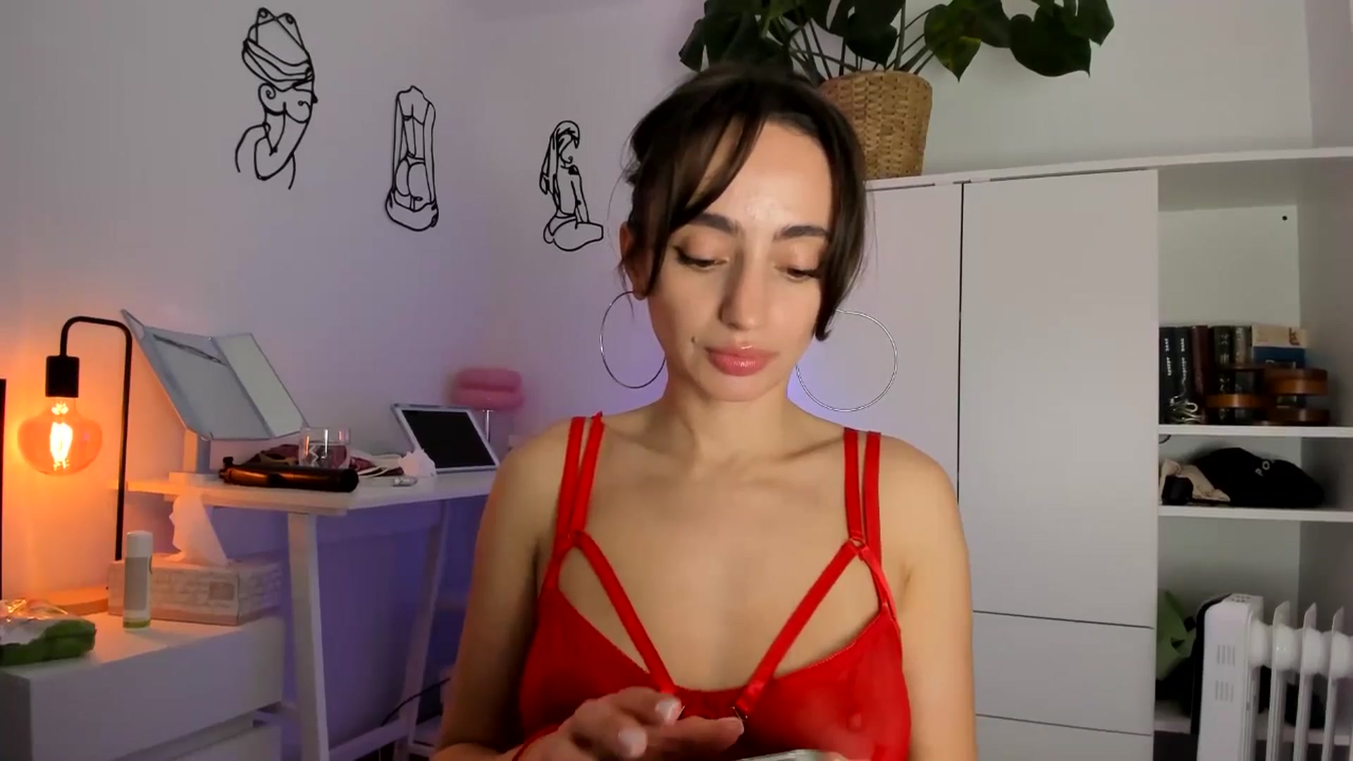Gallery image thumbnail from WoWImmA's myfreecams stream on, 02/07/2025, 14:11 image 9 of 20