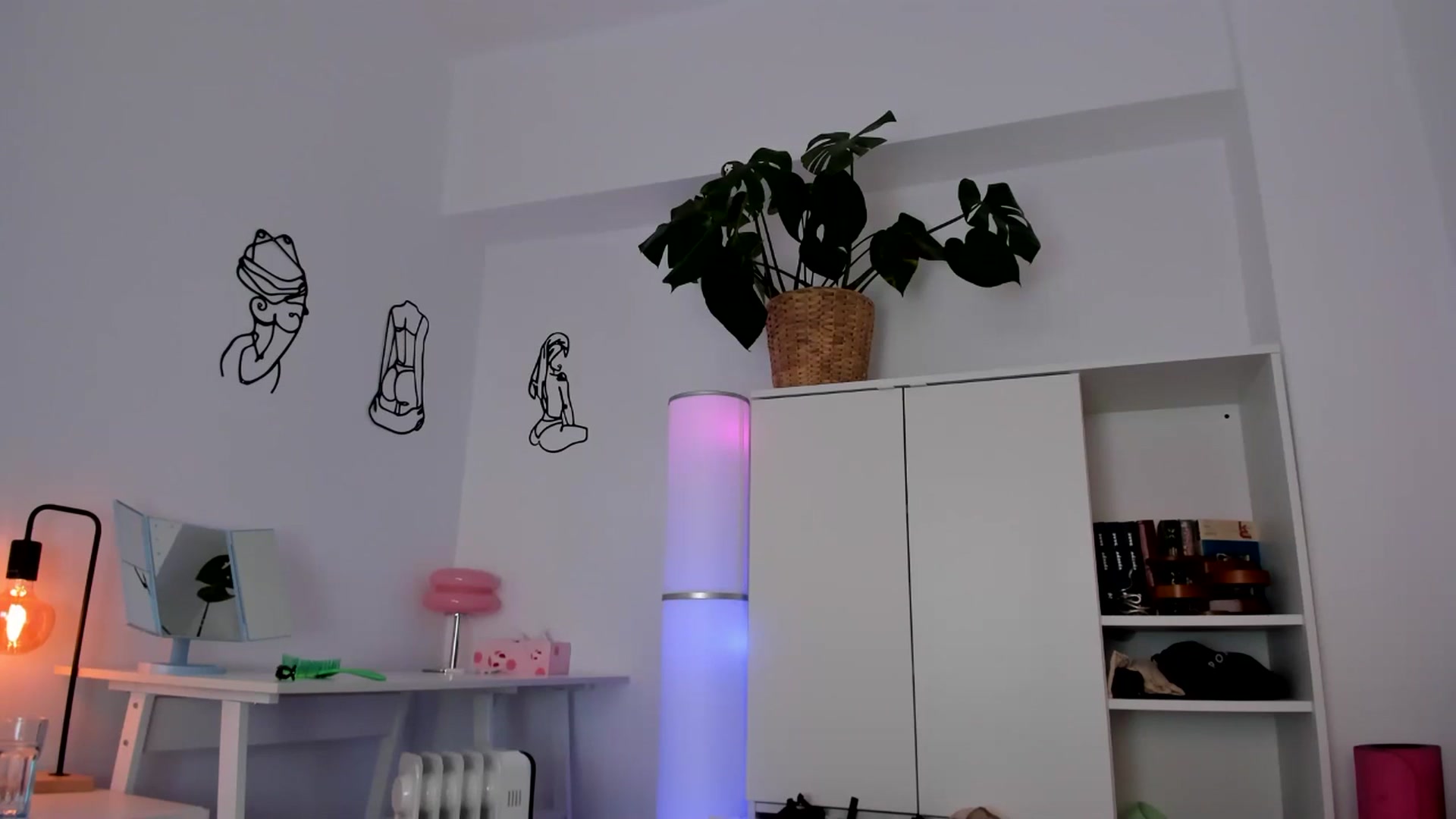 Gallery image thumbnail from WoWImmA's myfreecams stream on, 02/09/2025, 16:41 image 2 of 20
