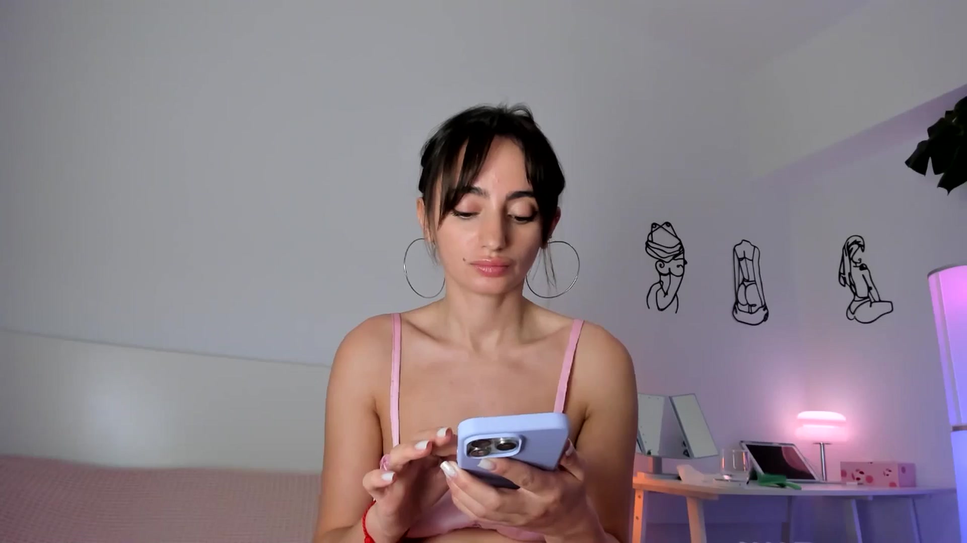 Gallery image thumbnail from WoWImmA's myfreecams stream on, 02/16/2025, 19:12 image 18 of 20