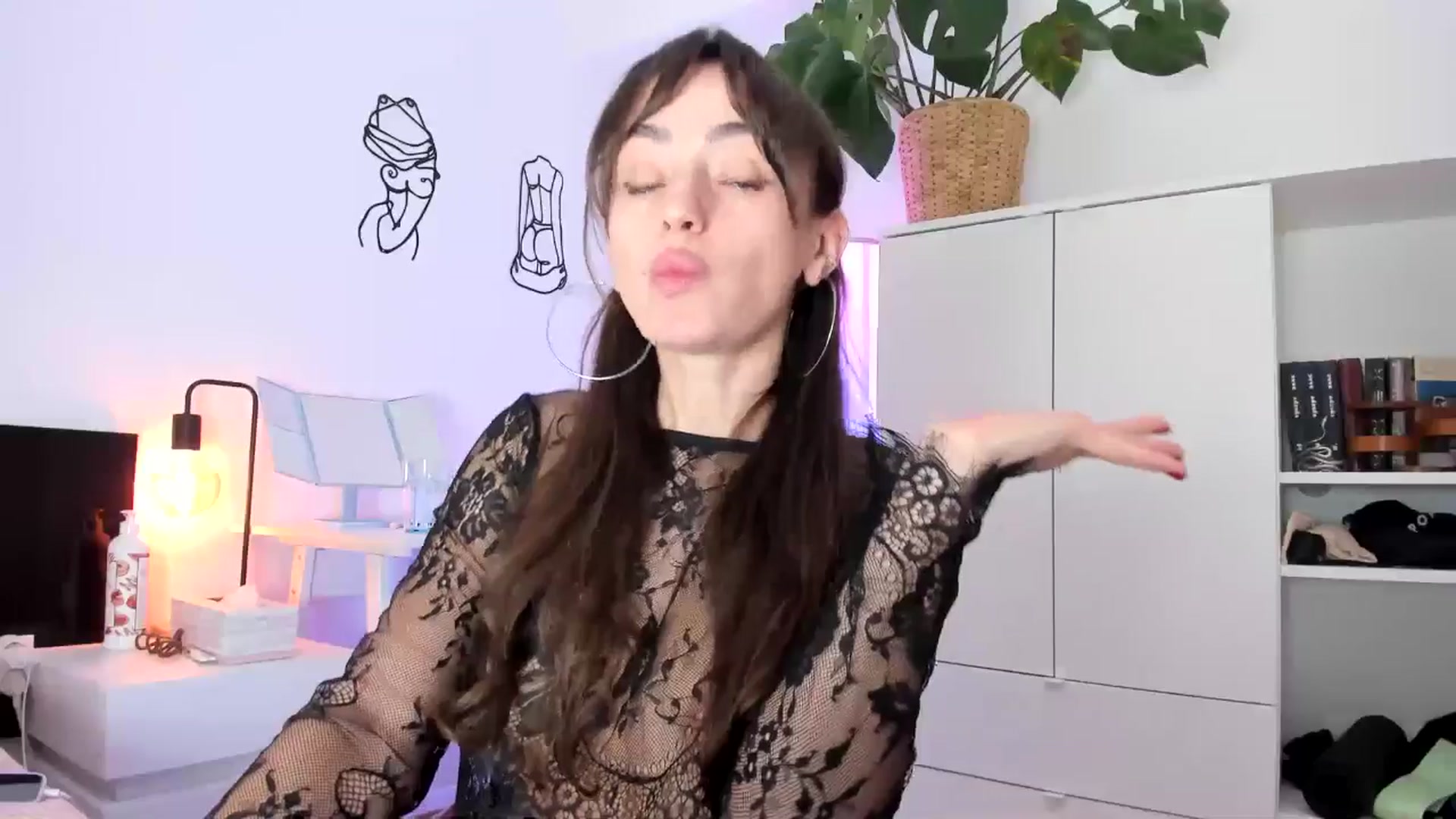 Gallery image thumbnail from WoWImmA's myfreecams stream on, 02/21/2025, 15:00 image 13 of 20
