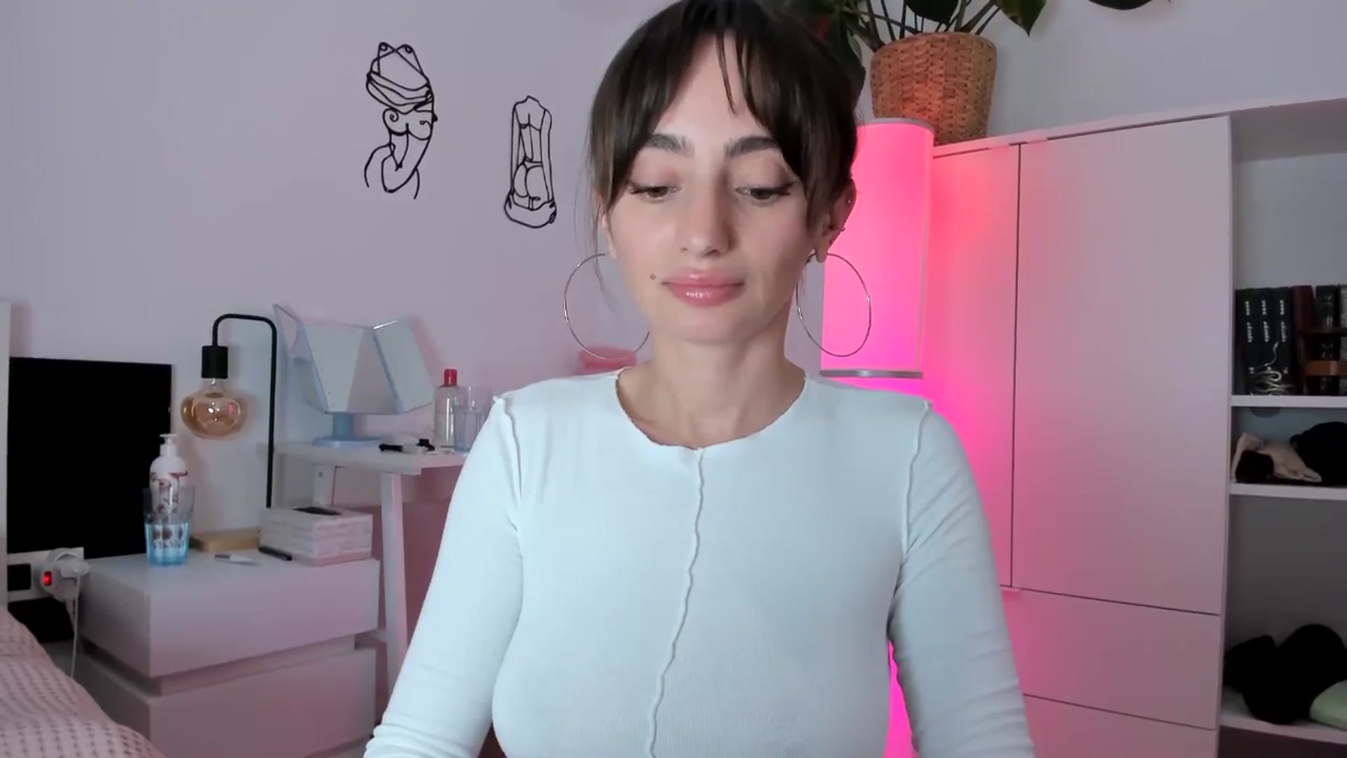 Gallery image thumbnail from WoWImmA's myfreecams stream on, 02/22/2025, 16:15 image 4 of 20