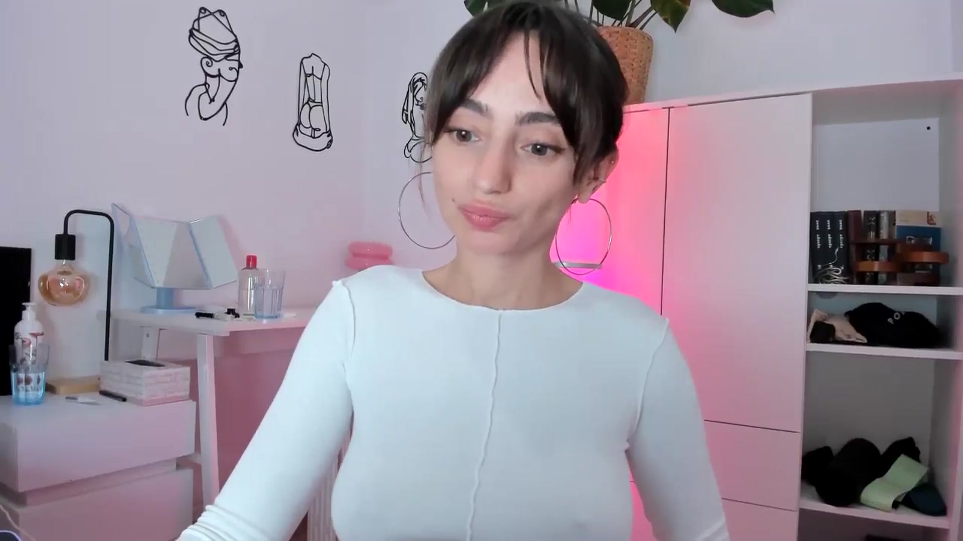 Gallery image thumbnail from WoWImmA's myfreecams stream on, 02/22/2025, 16:15 image 8 of 20