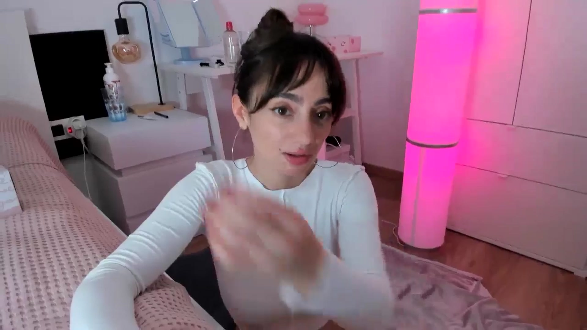 Gallery image thumbnail from WoWImmA's myfreecams stream on, 02/22/2025, 16:15 image 17 of 20