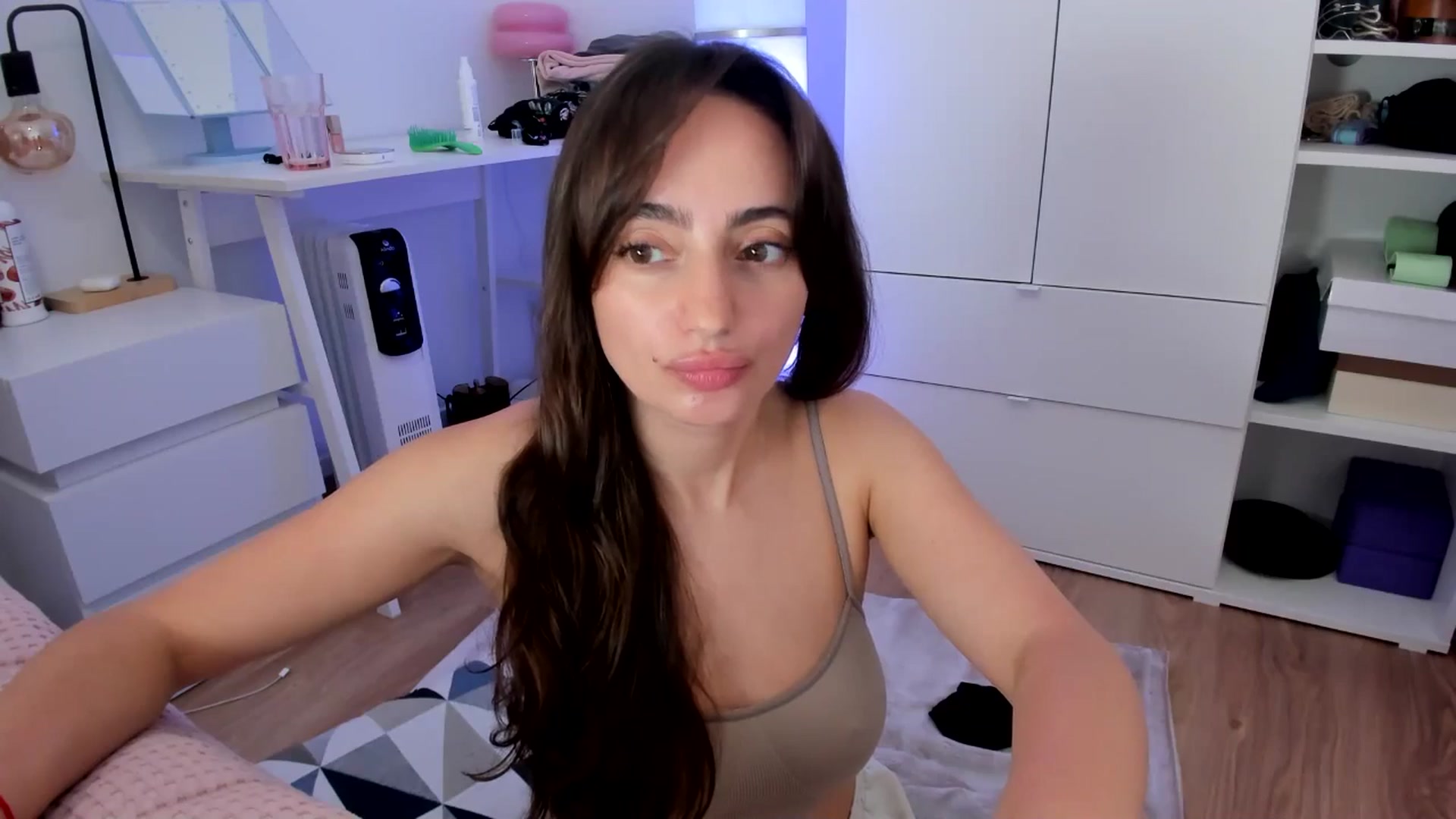 Gallery image thumbnail from WoWImmA's myfreecams stream on, 04/12/2025, 16:24 image 20 of 20