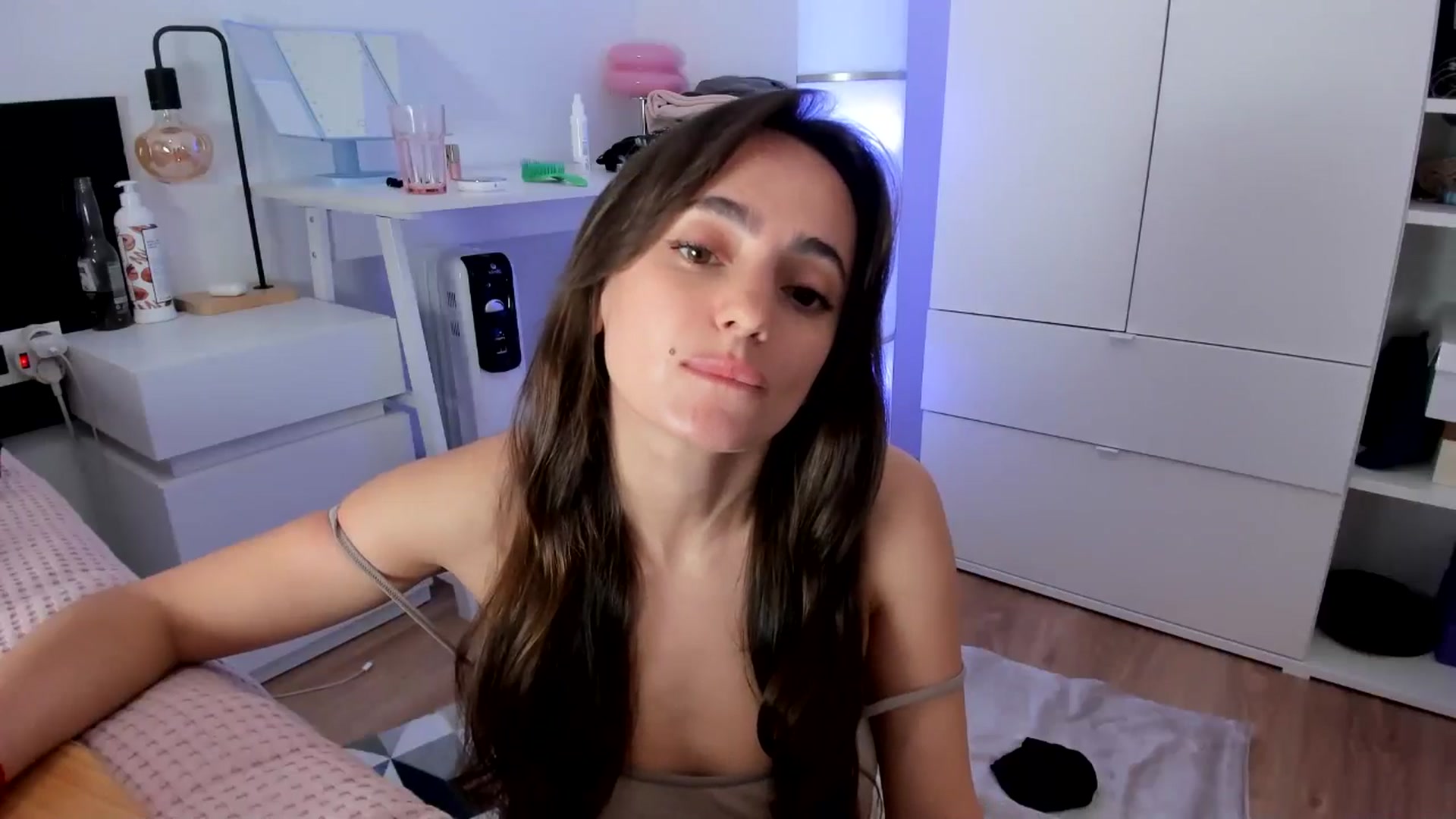 Gallery image thumbnail from WoWImmA's myfreecams stream on, 04/12/2025, 16:24 image 6 of 20