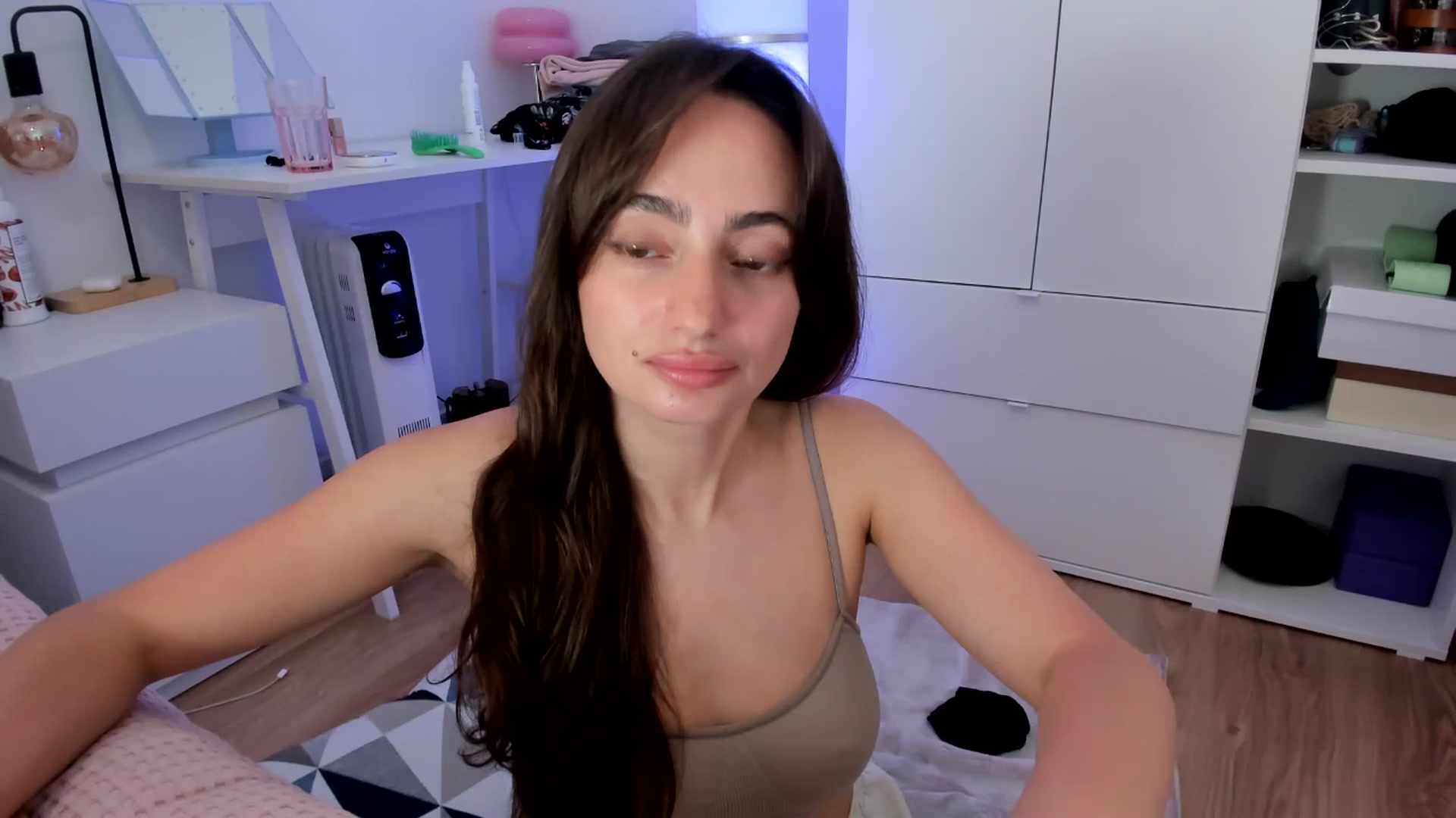 Gallery image thumbnail from WoWImmA's myfreecams stream on, 04/12/2025, 16:24 image 18 of 20