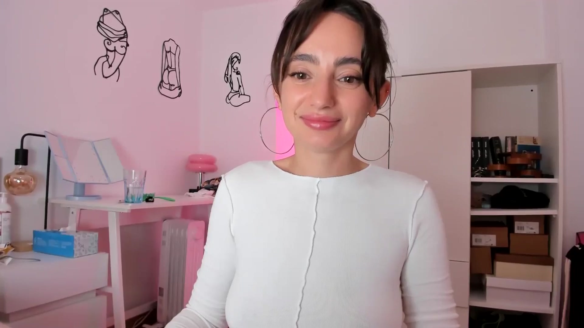 Gallery image thumbnail from WoWImmA's myfreecams stream on, 05/04/2025, 18:10 image 11 of 20