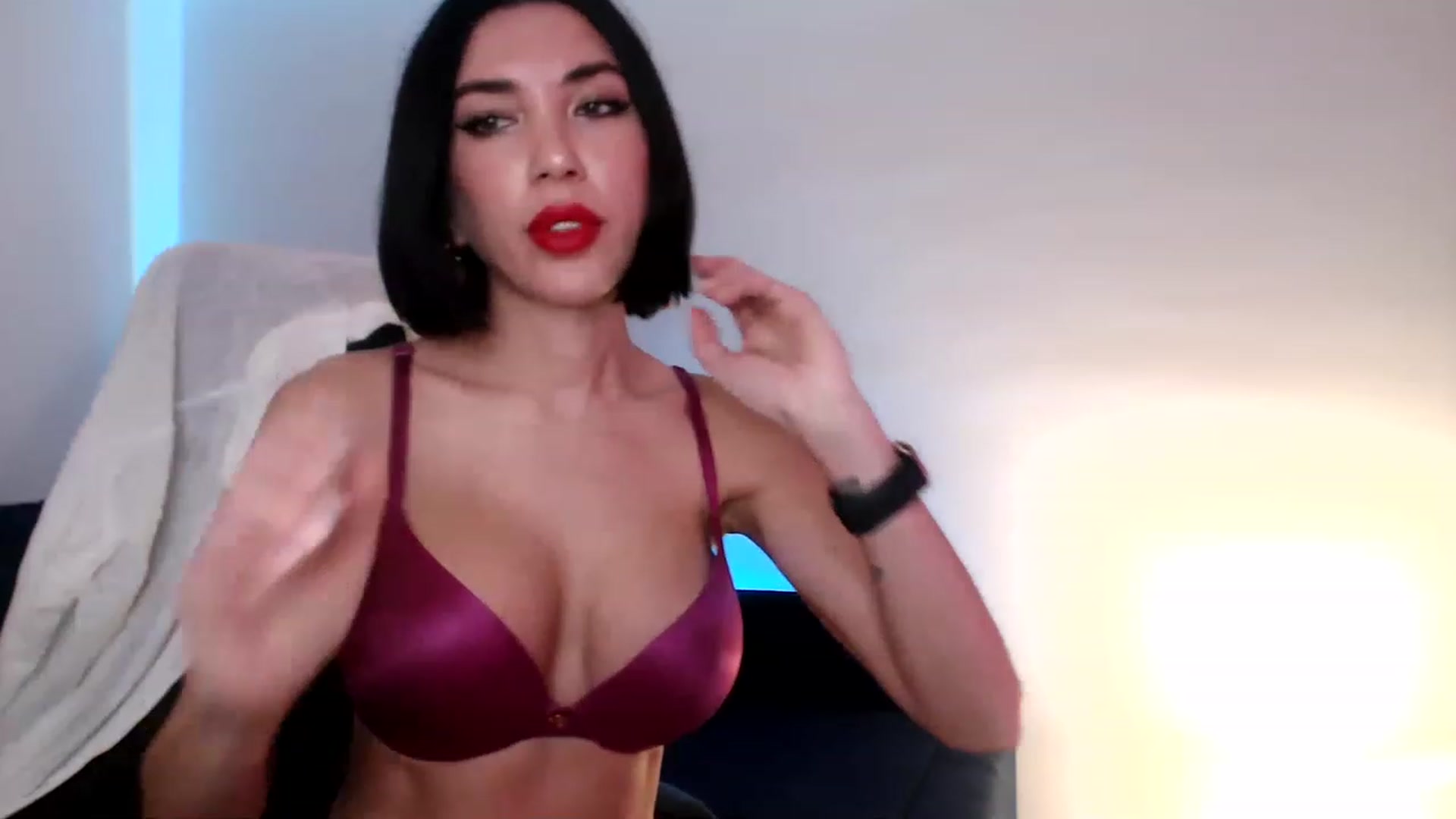 Gallery image thumbnail from WoWJamie's myfreecams stream on, 01/16/2023, 17:25 image 10 of 20