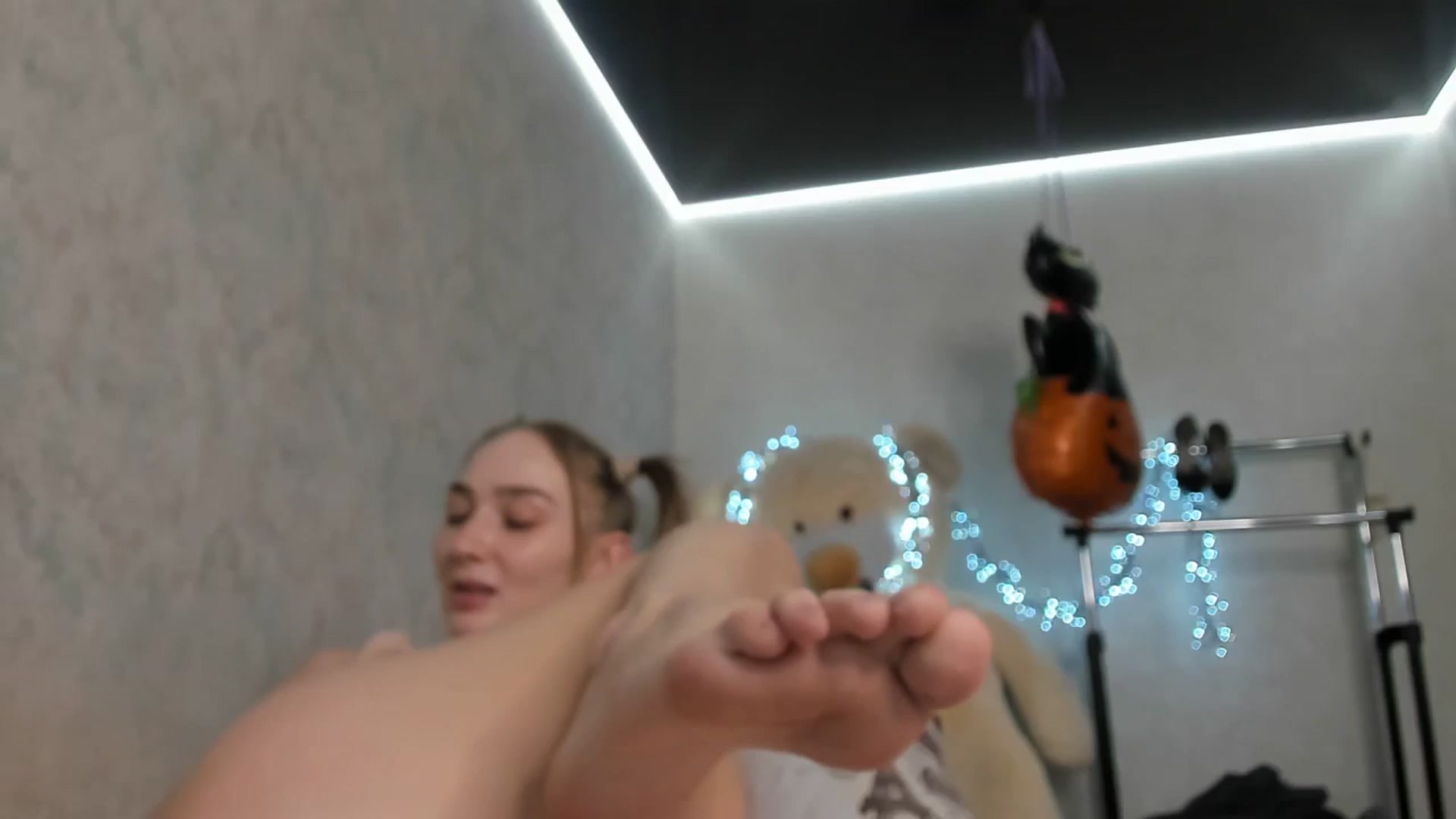 Gallery image thumbnail from WoW_Blonde_'s myfreecams stream on, 10/28/2025, 14:01 image 18 of 20