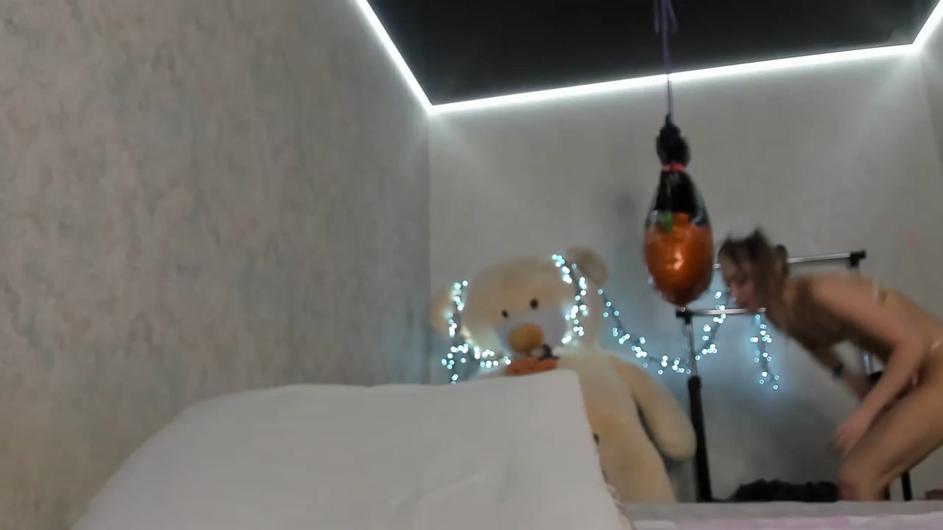 Gallery image thumbnail from WoW_Blonde_'s myfreecams stream on, 10/30/2025, 14:47 image 6 of 20