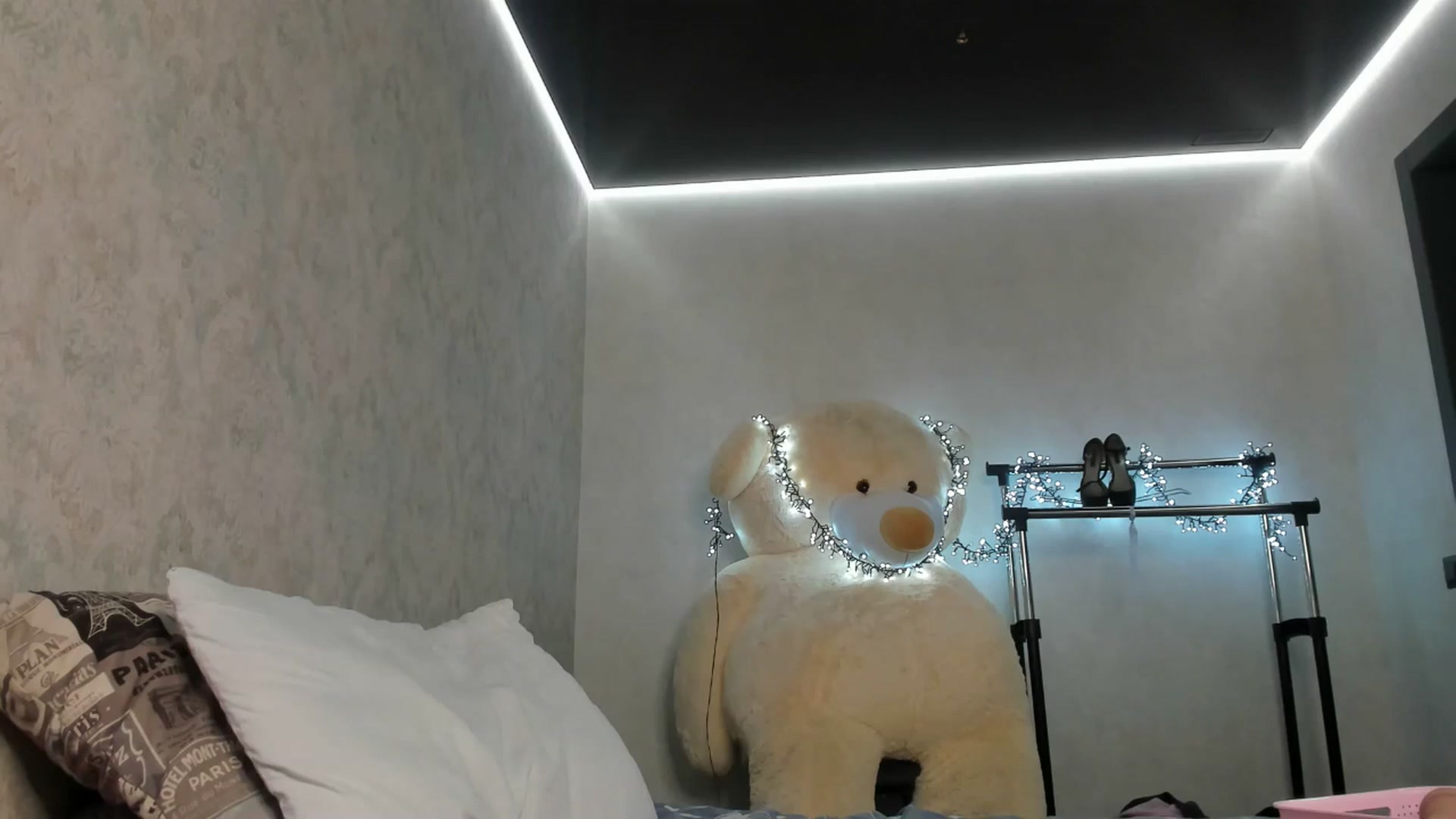 Gallery image thumbnail from WoW_Blonde_'s myfreecams stream on, 03/28/2026, 14:38 image 8 of 20