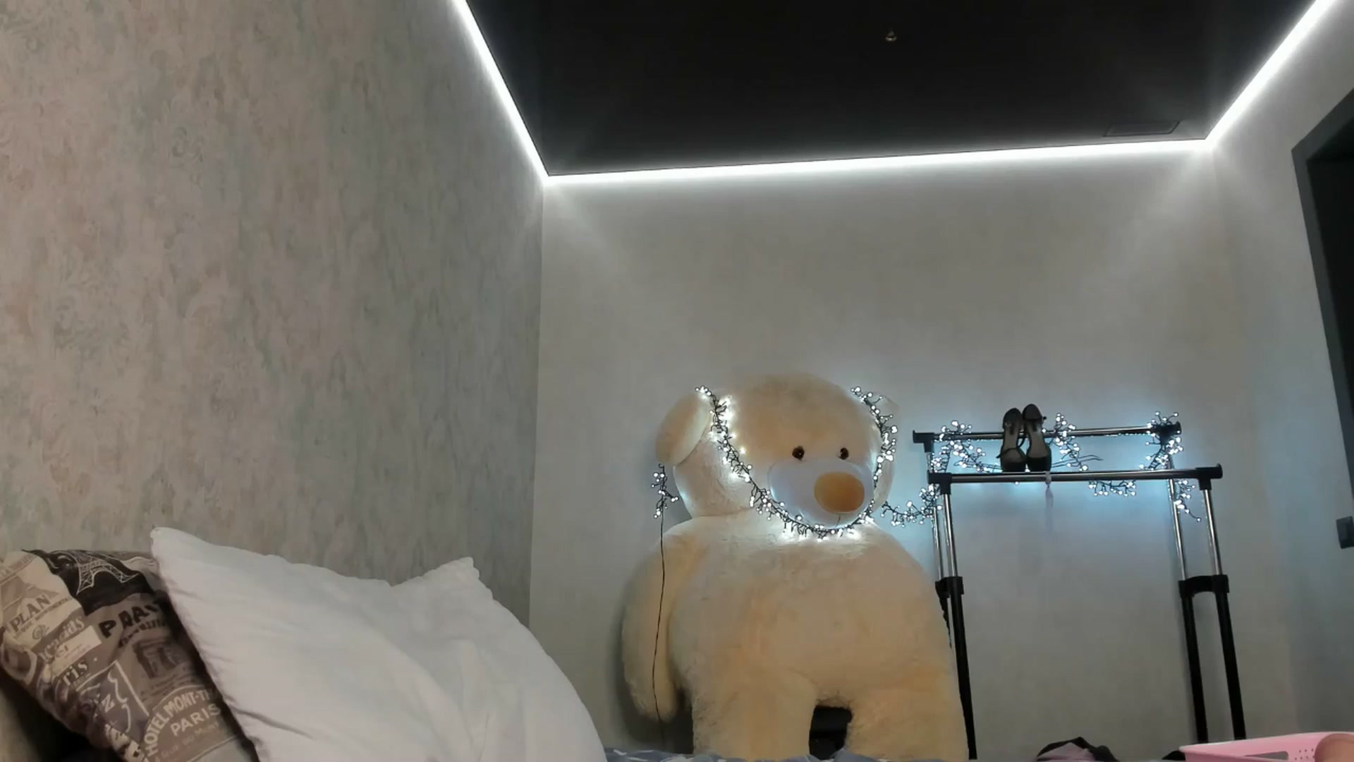 Gallery image thumbnail from WoW_Blonde_'s myfreecams stream on, 03/28/2026, 14:38 image 9 of 20