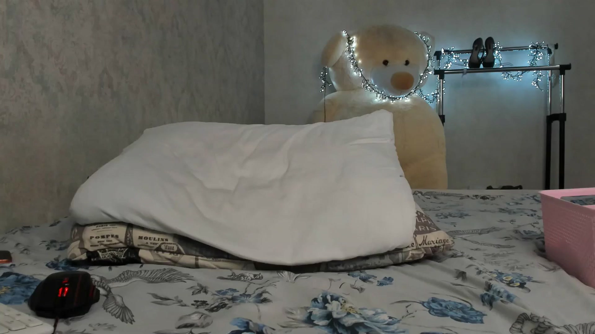 Gallery image thumbnail from WoW_Blonde_'s myfreecams stream on, 05/10/2026, 18:01 image 17 of 20