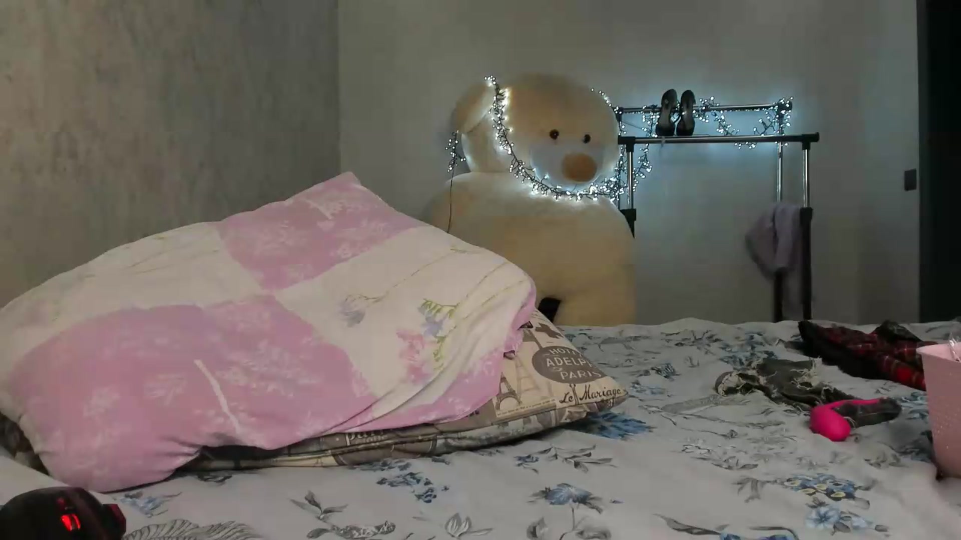 Gallery image thumbnail from WoW_Blonde_'s myfreecams stream on, 07/21/2026, 05:49 image 10 of 20
