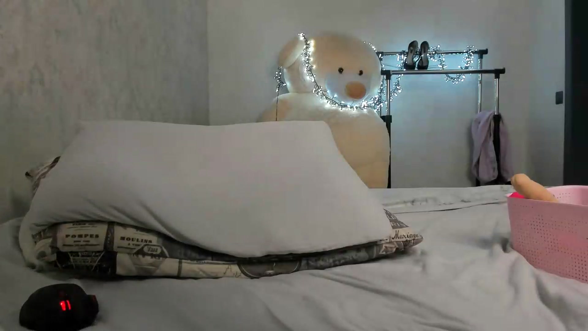 Gallery image thumbnail from WoW_Blonde_'s myfreecams stream on, 07/28/2026, 13:16 image 5 of 20
