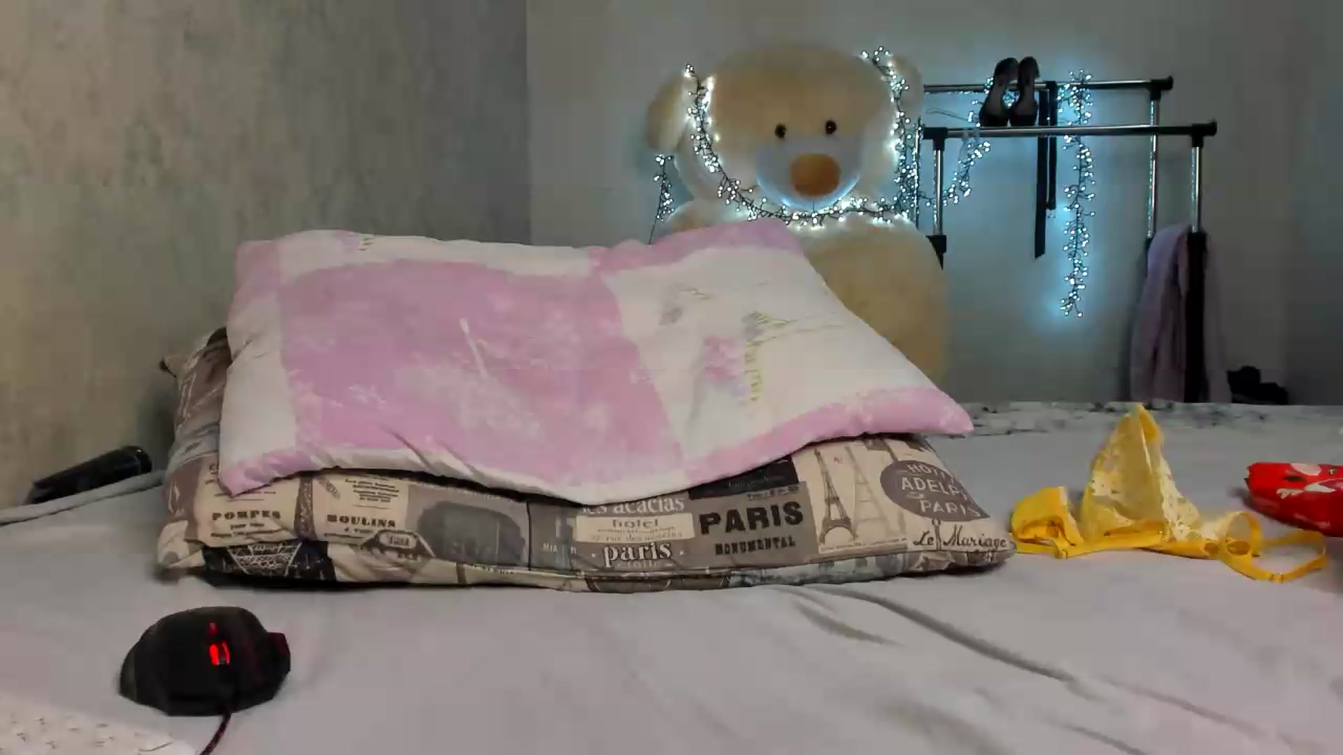 Gallery image thumbnail from WoW_Blonde_'s myfreecams stream on, 10/04/2026, 13:15 image 13 of 20