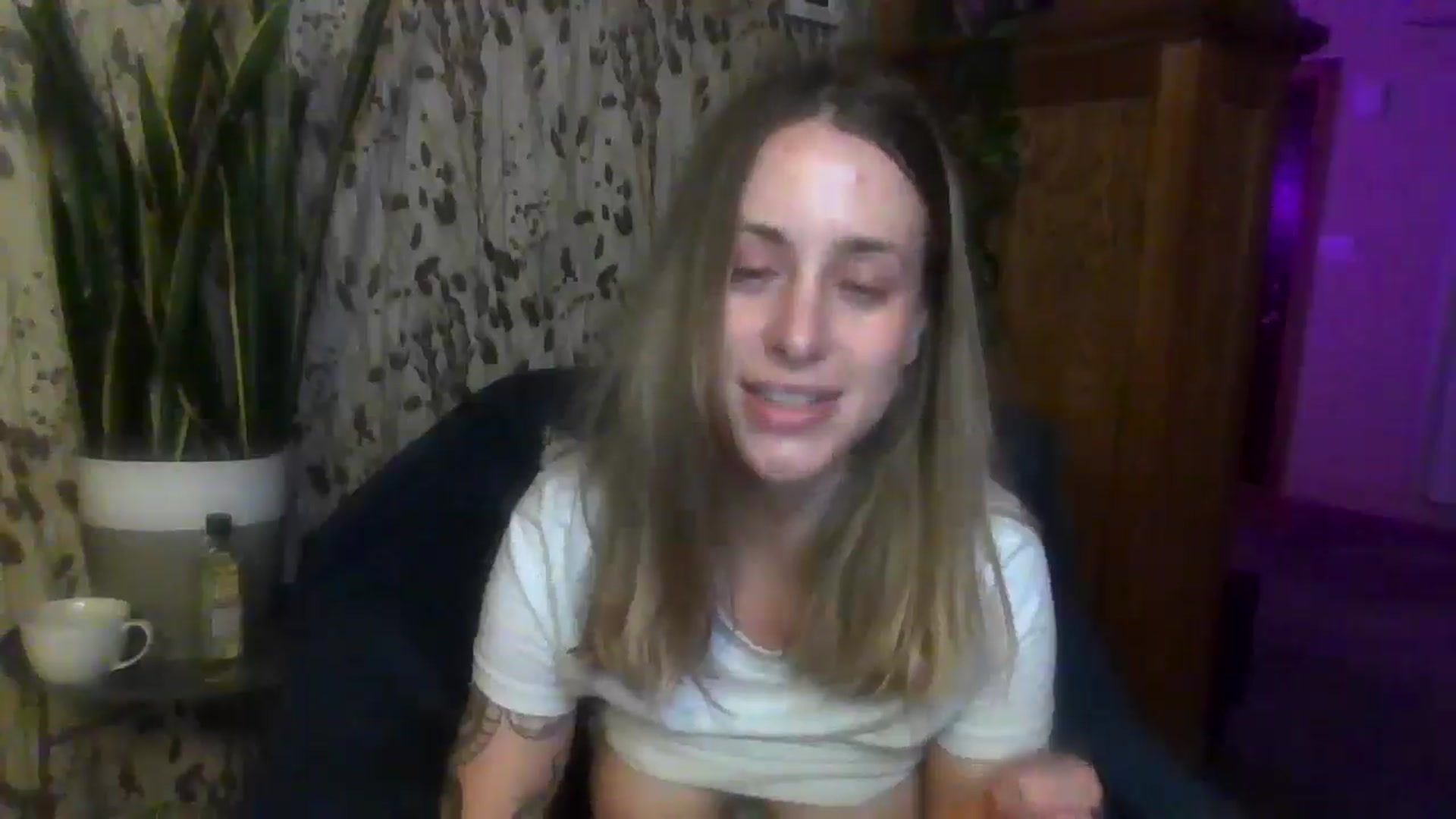 Gallery image thumbnail from WolfYoga's myfreecams stream on, 06/30/2024, 10:54 image 13 of 20