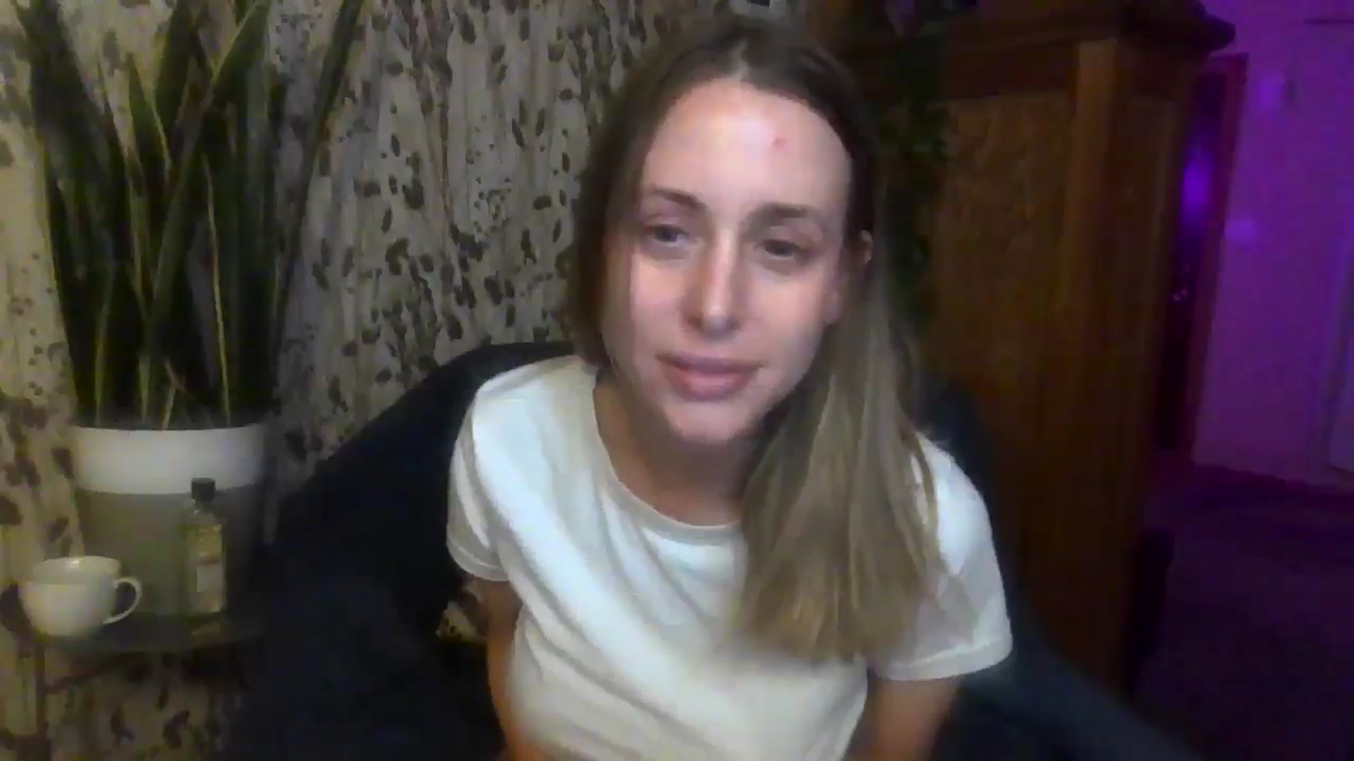 Gallery image thumbnail from WolfYoga's myfreecams stream on, 06/30/2024, 10:54 image 9 of 20