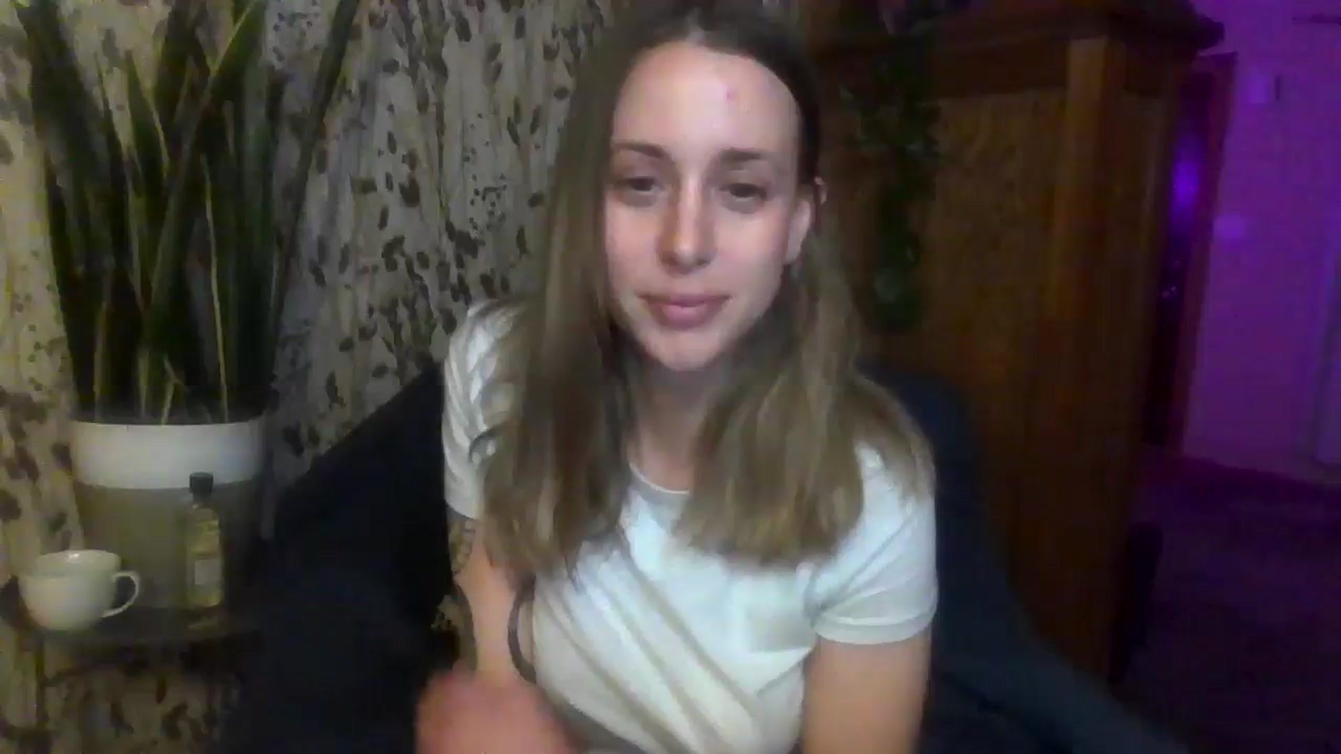 Gallery image thumbnail from WolfYoga's myfreecams stream on, 06/30/2024, 10:54 image 10 of 20