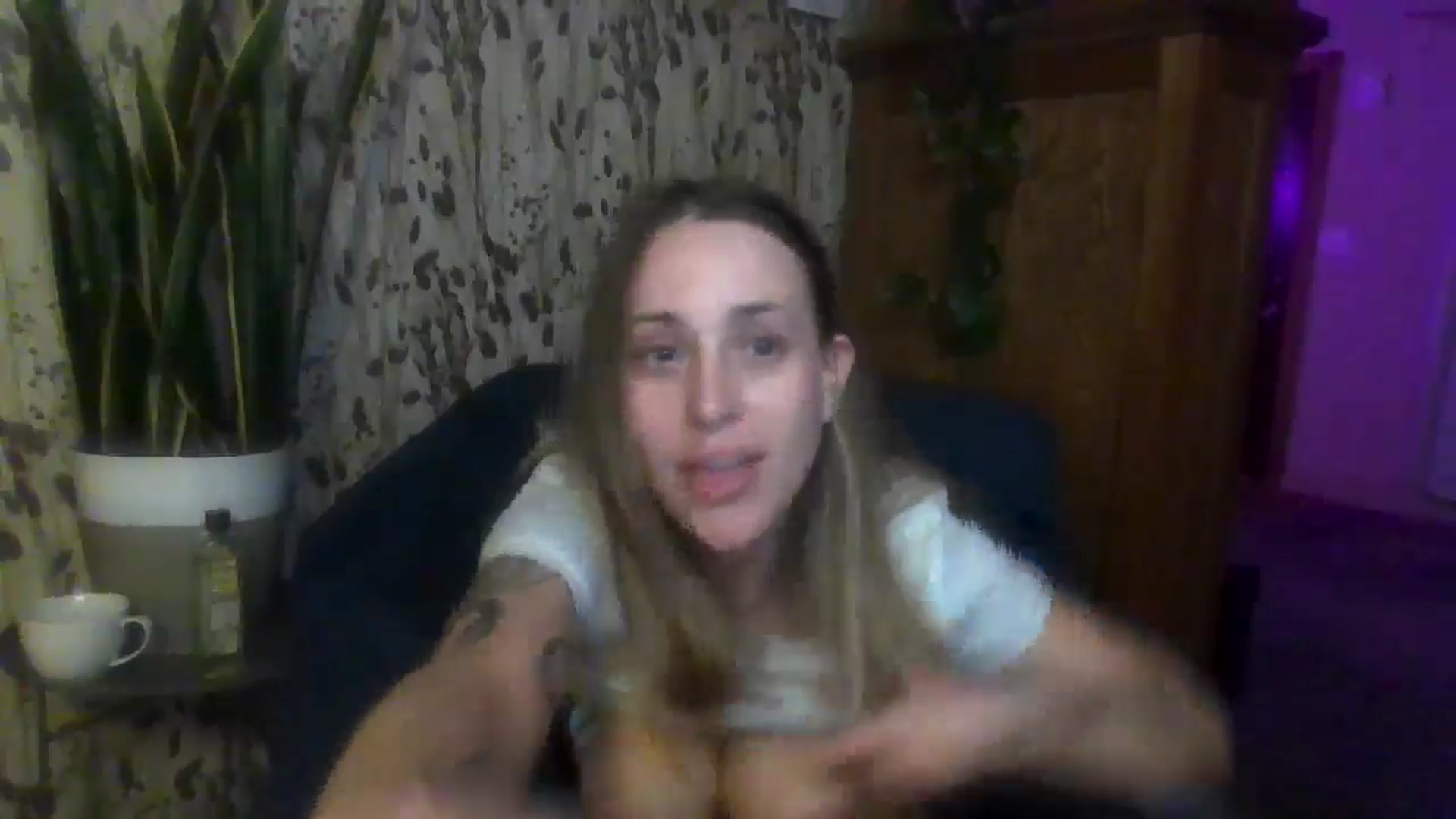 Gallery image thumbnail from WolfYoga's myfreecams stream on, 06/30/2024, 10:54 image 19 of 20
