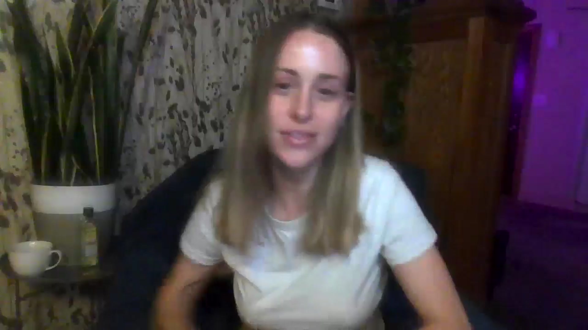 Gallery image thumbnail from WolfYoga's myfreecams stream on, 06/30/2024, 10:54 image 15 of 20